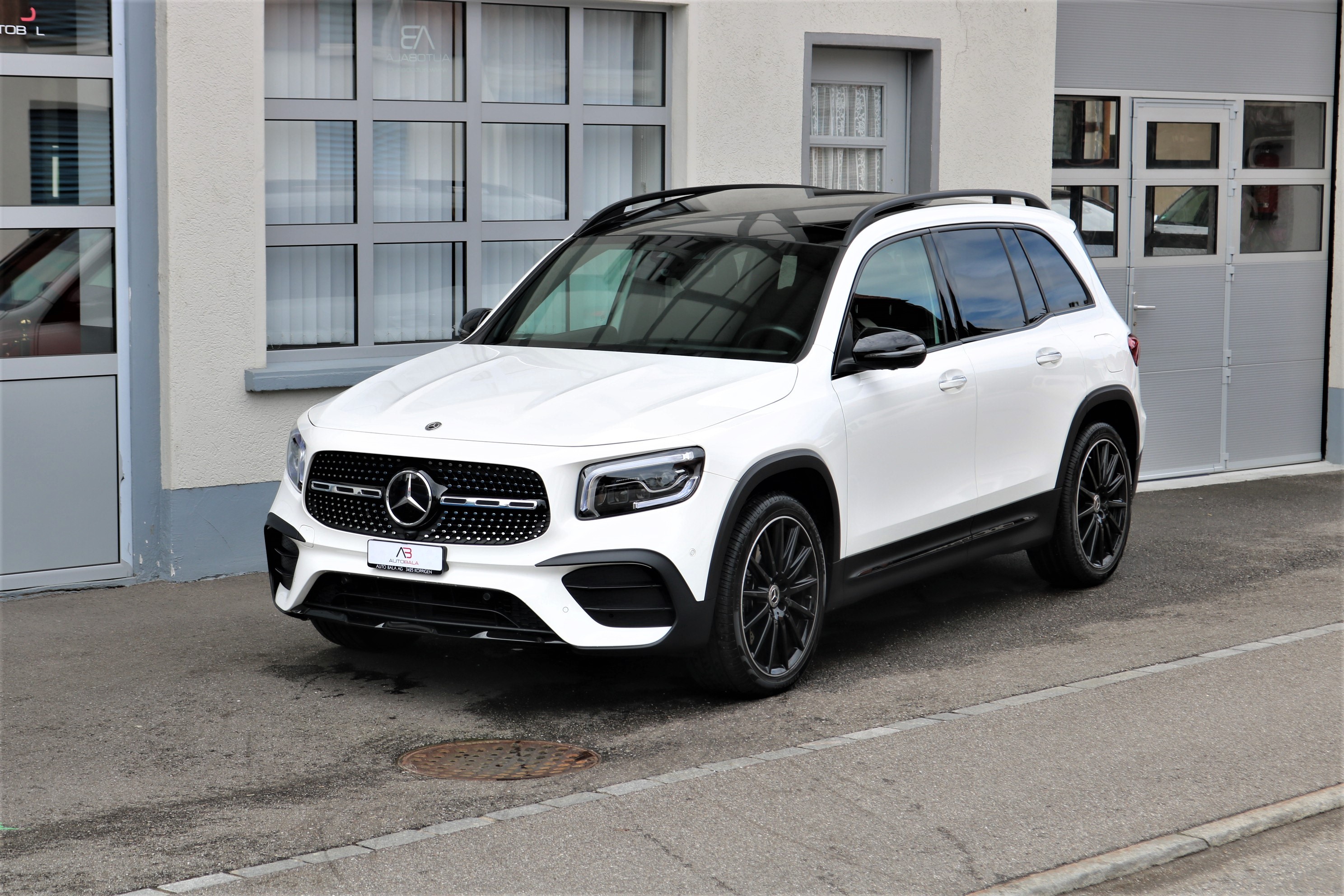 MERCEDES-BENZ GLB 250 4Matic AMG Line 8G-Tronic (CH)