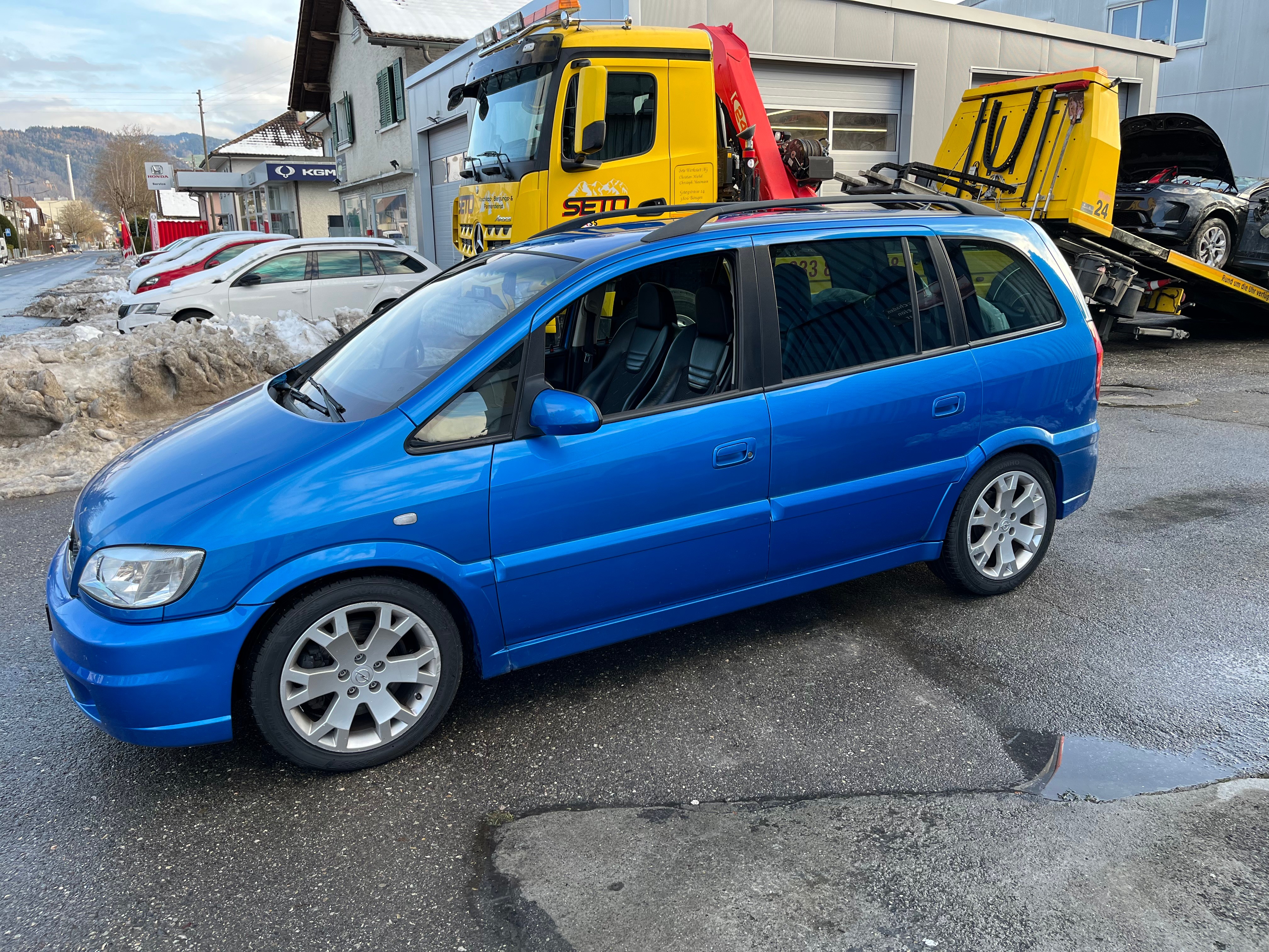 OPEL Zafira 2.0i Turbo OPC