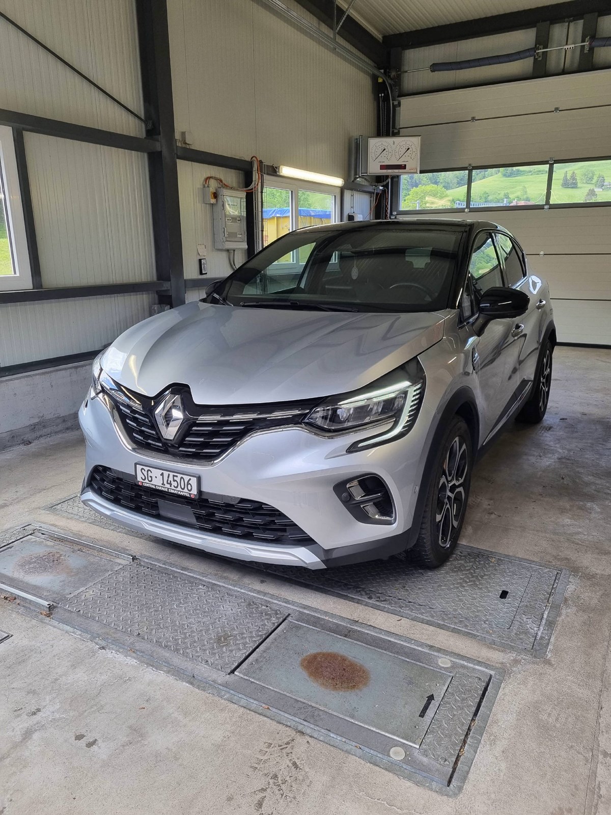 RENAULT Captur 1.6 E-Tech Plug-in Edition One