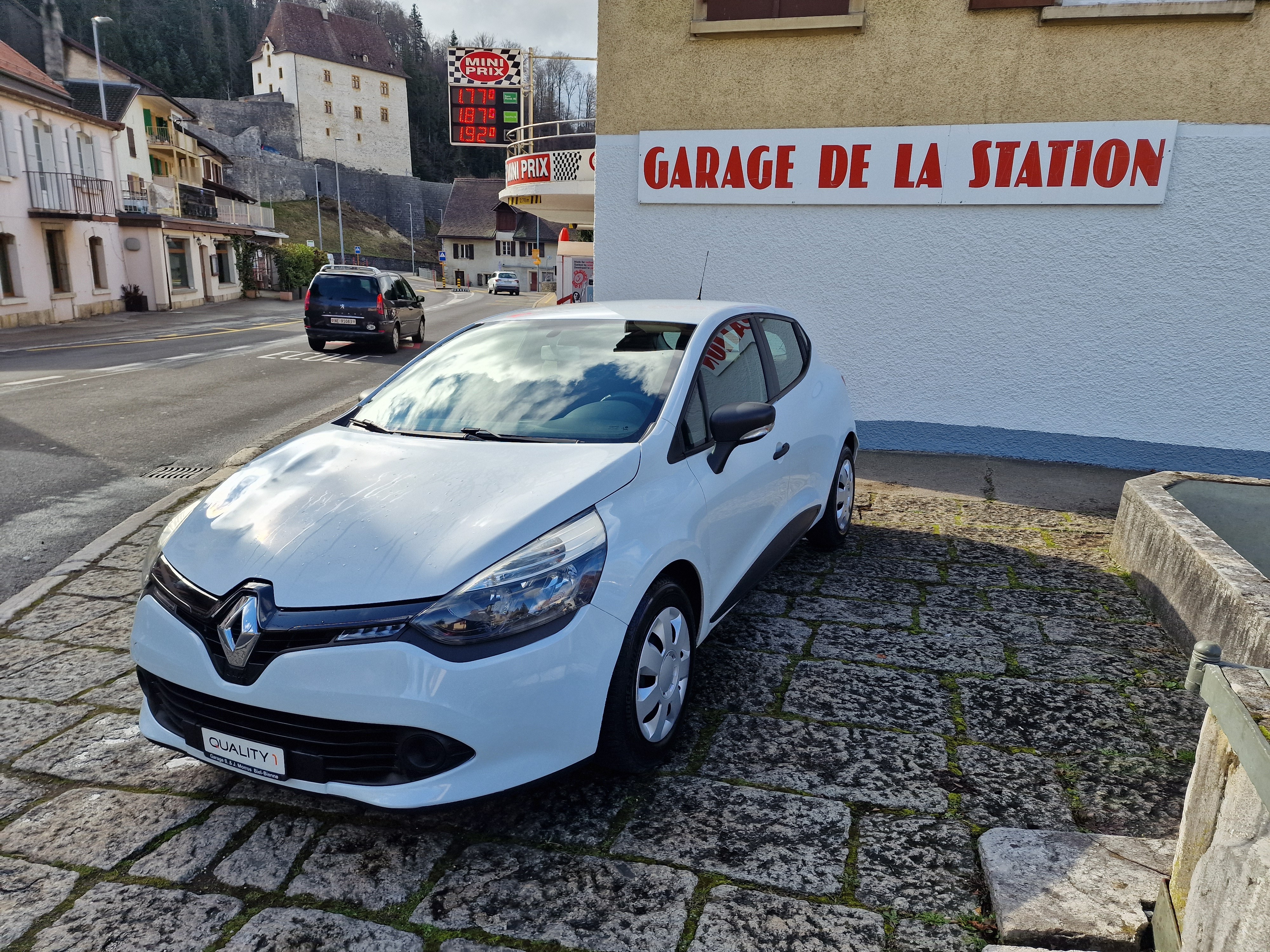 RENAULT Clio 1.2 16V Expression