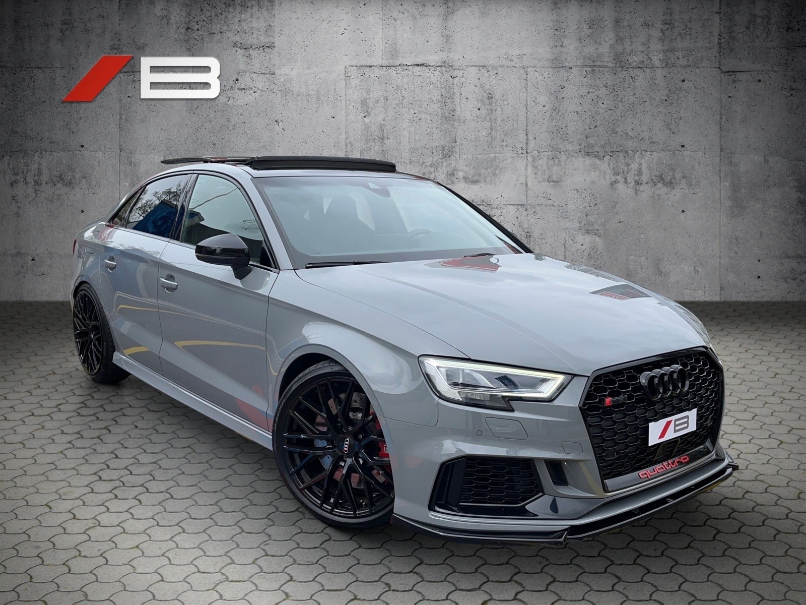 AUDI RS3 Limousine 2.5 TSI quattro S-tronic