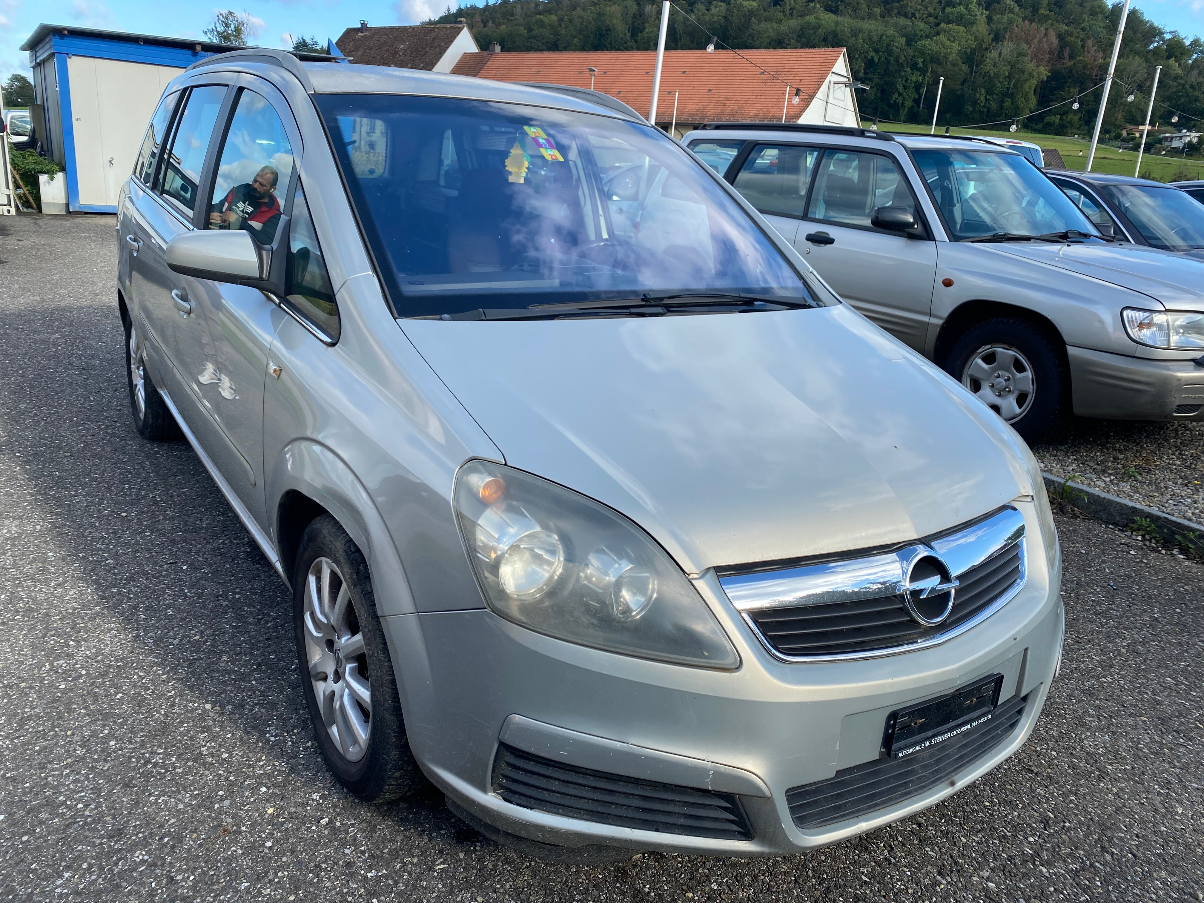 OPEL Zafira 2.2i 16V Essentia