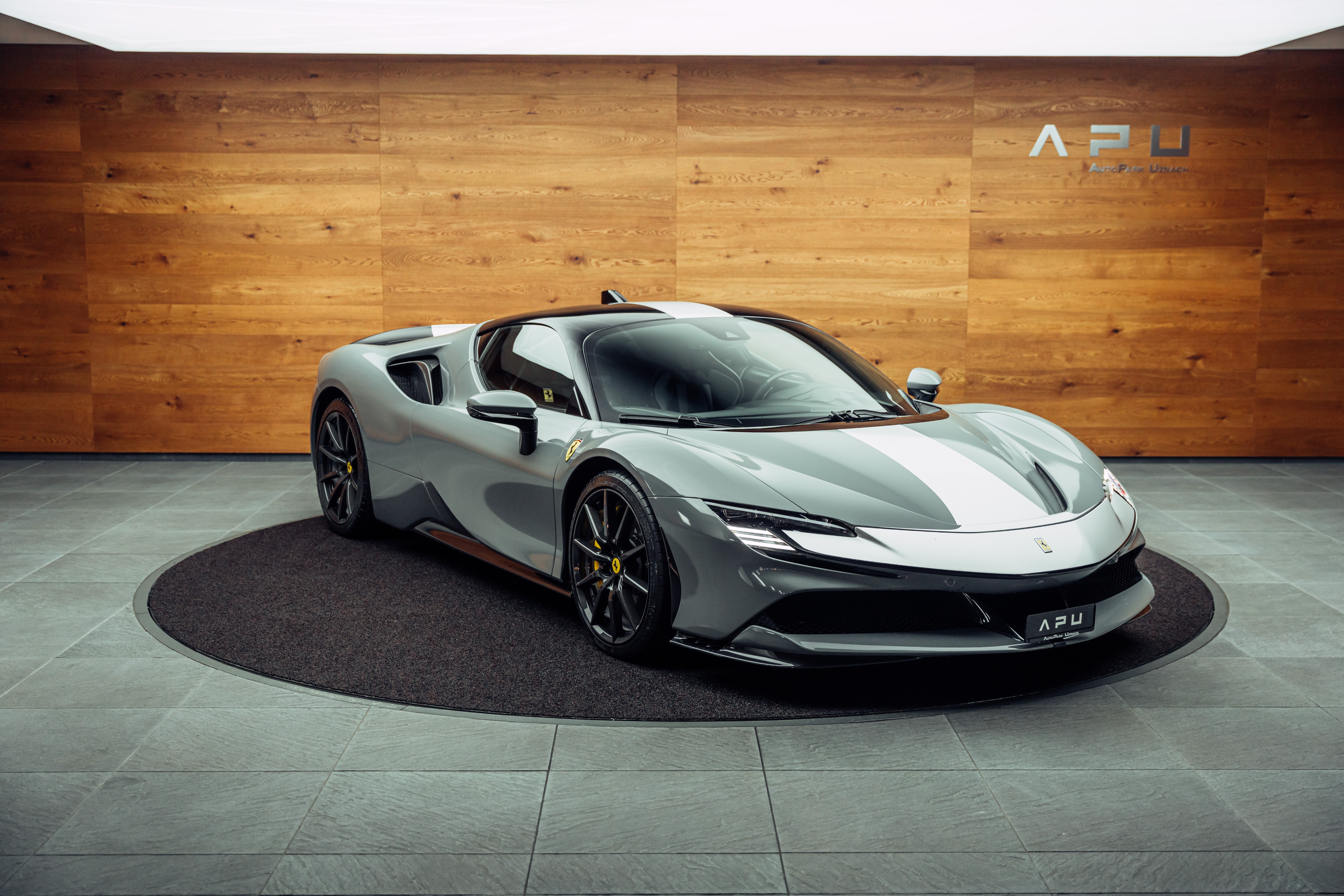 FERRARI SF90 Stradale Assetto Fiorano