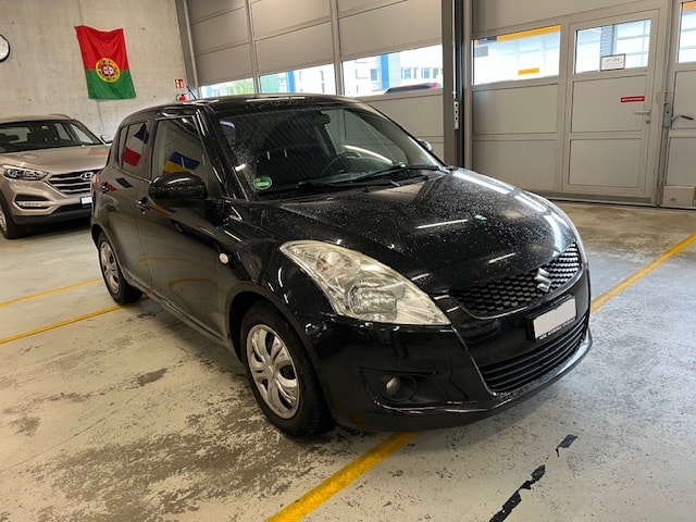 SUZUKI Swift 1.2i 16V GL Top