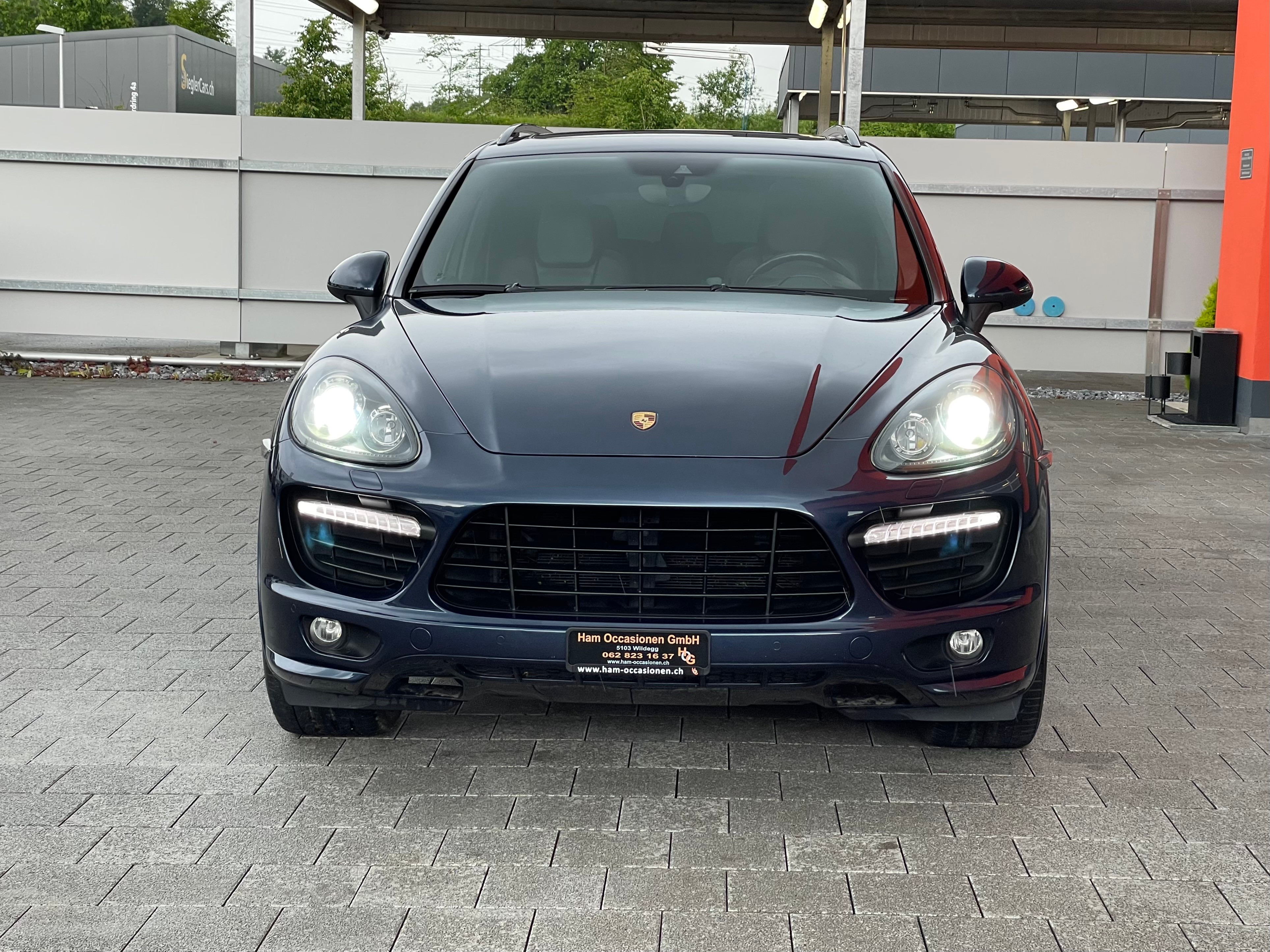 PORSCHE Cayenne GTS