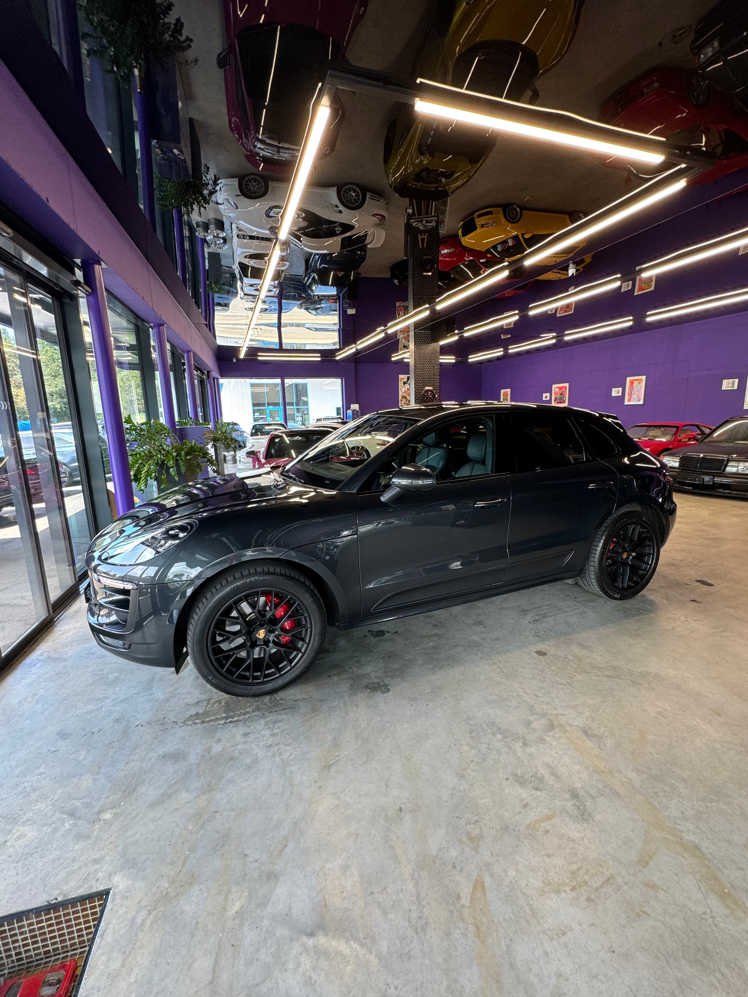 PORSCHE Macan GTS PDK