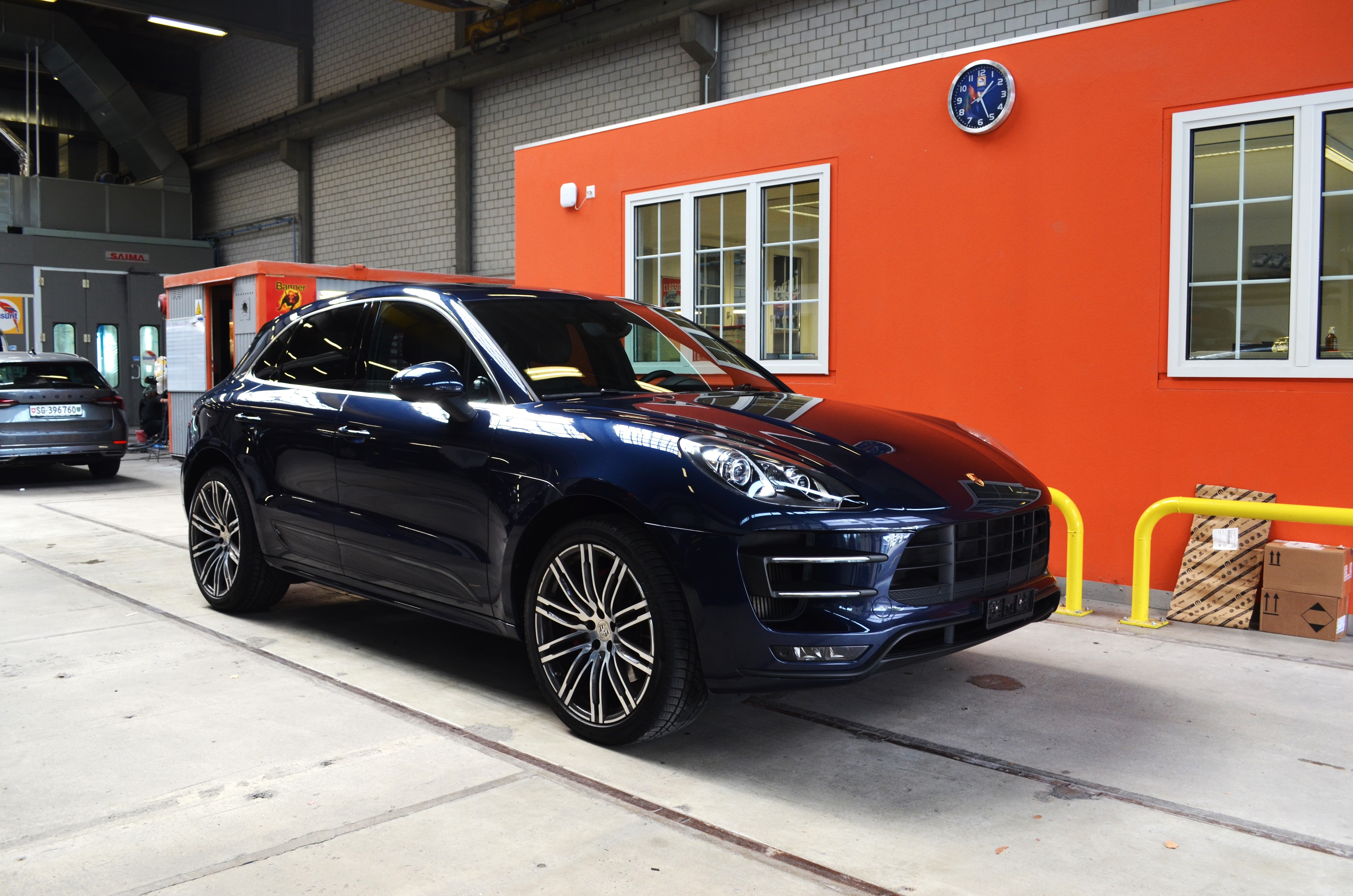 PORSCHE Macan Turbo PDK