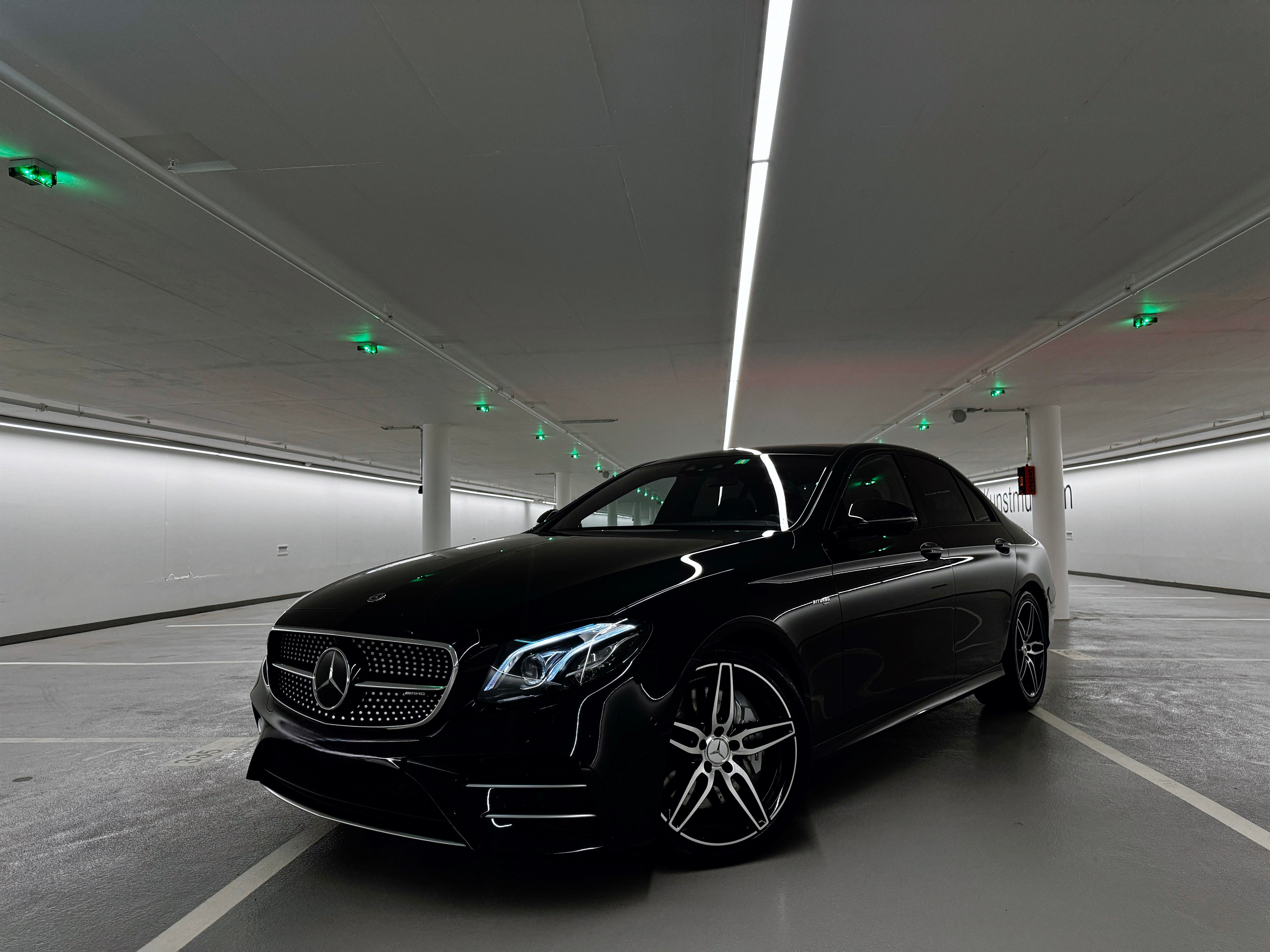 MERCEDES-BENZ E 43 AMG 4Matic 9G-Tronic