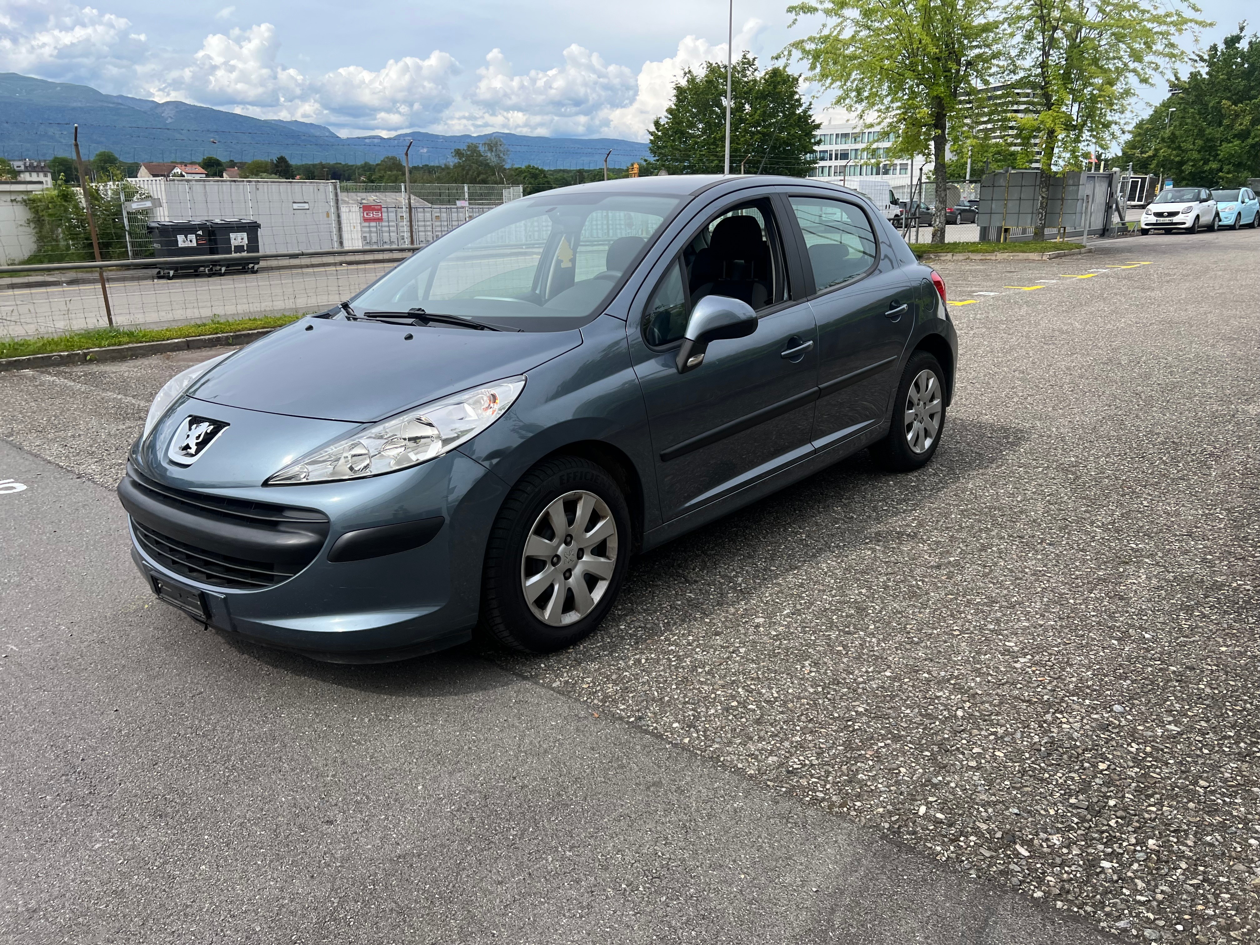 PEUGEOT 207 1.4 16V Look