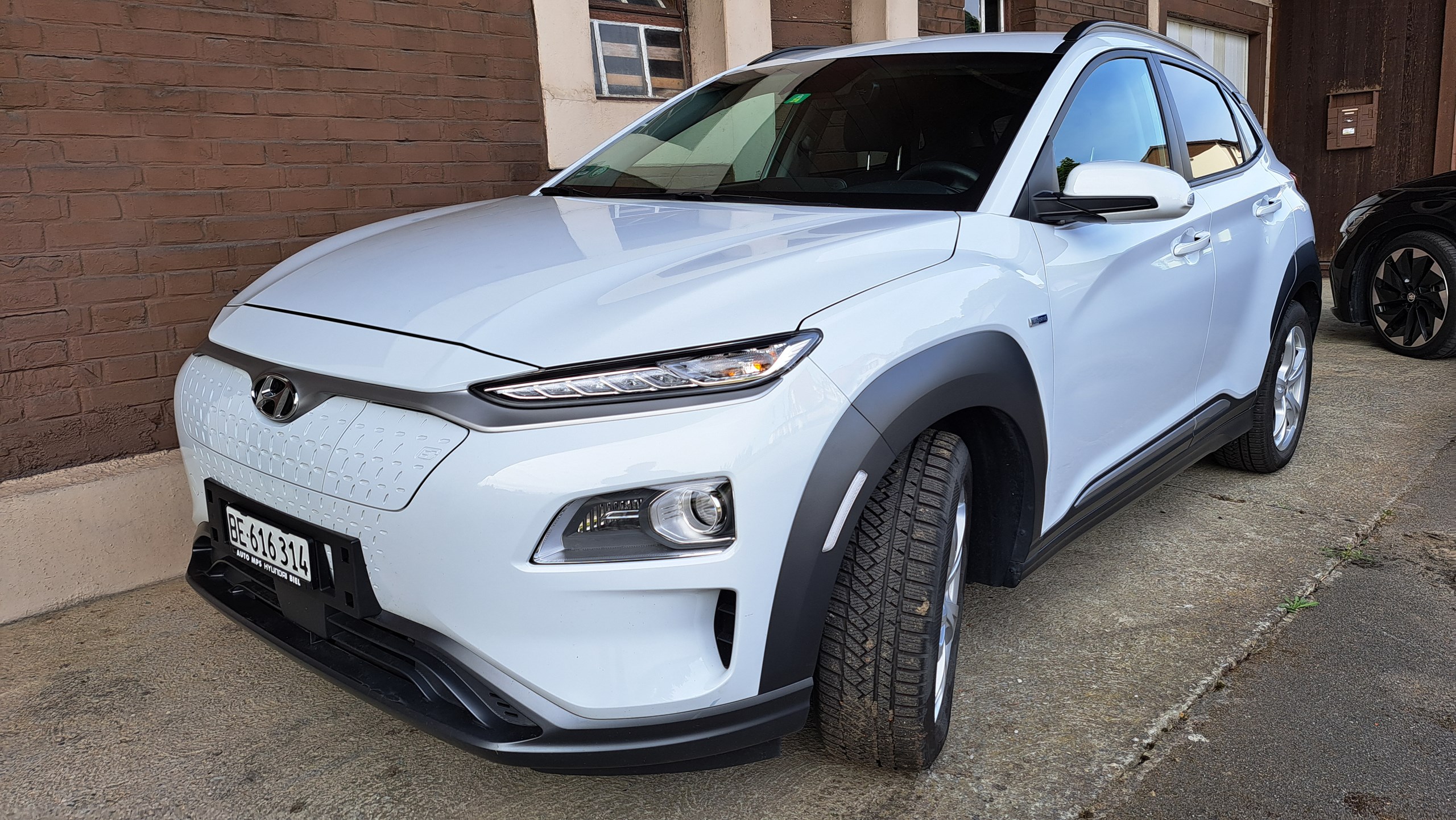 HYUNDAI Kona EV