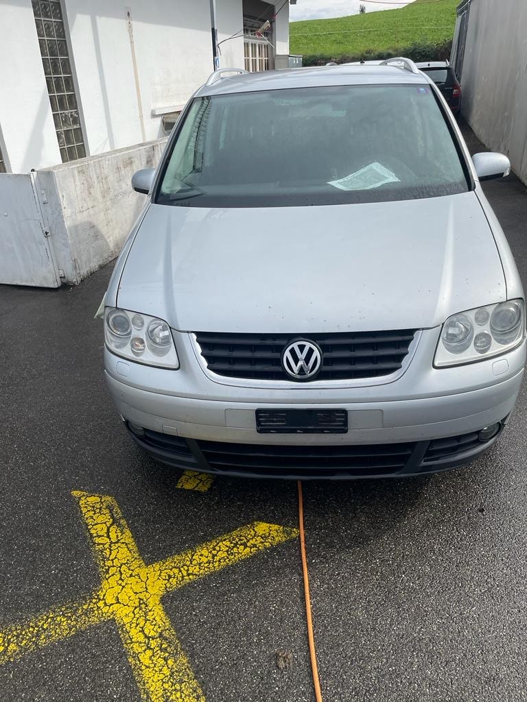 VW TOURAN