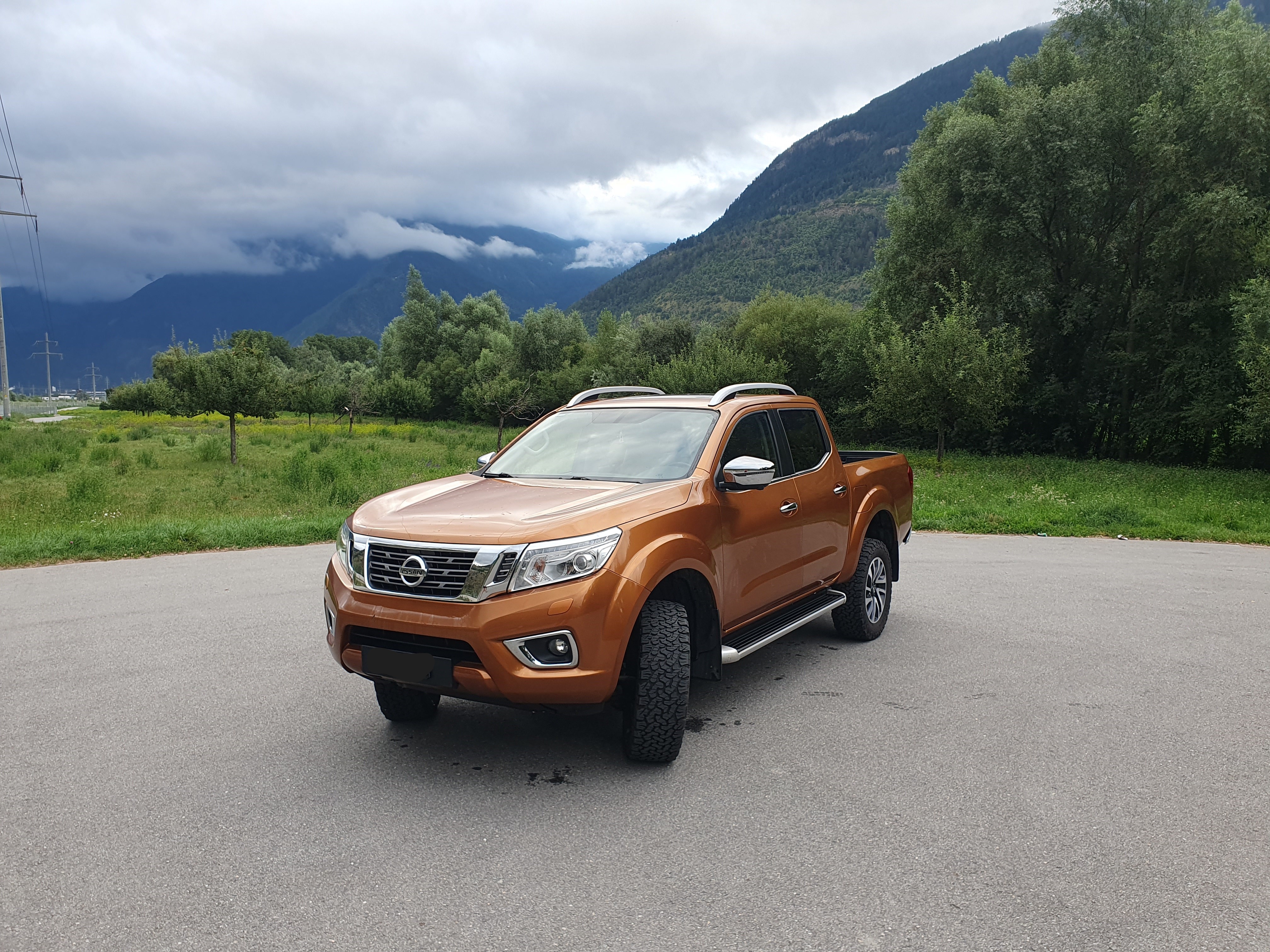 NISSAN Navara Double Cab Tekna 2.3 dCi 4WD Automatic