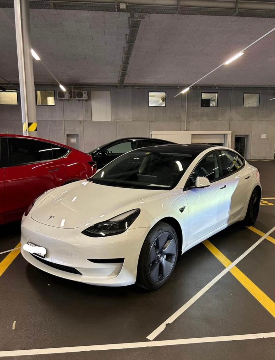 TESLA Model 3