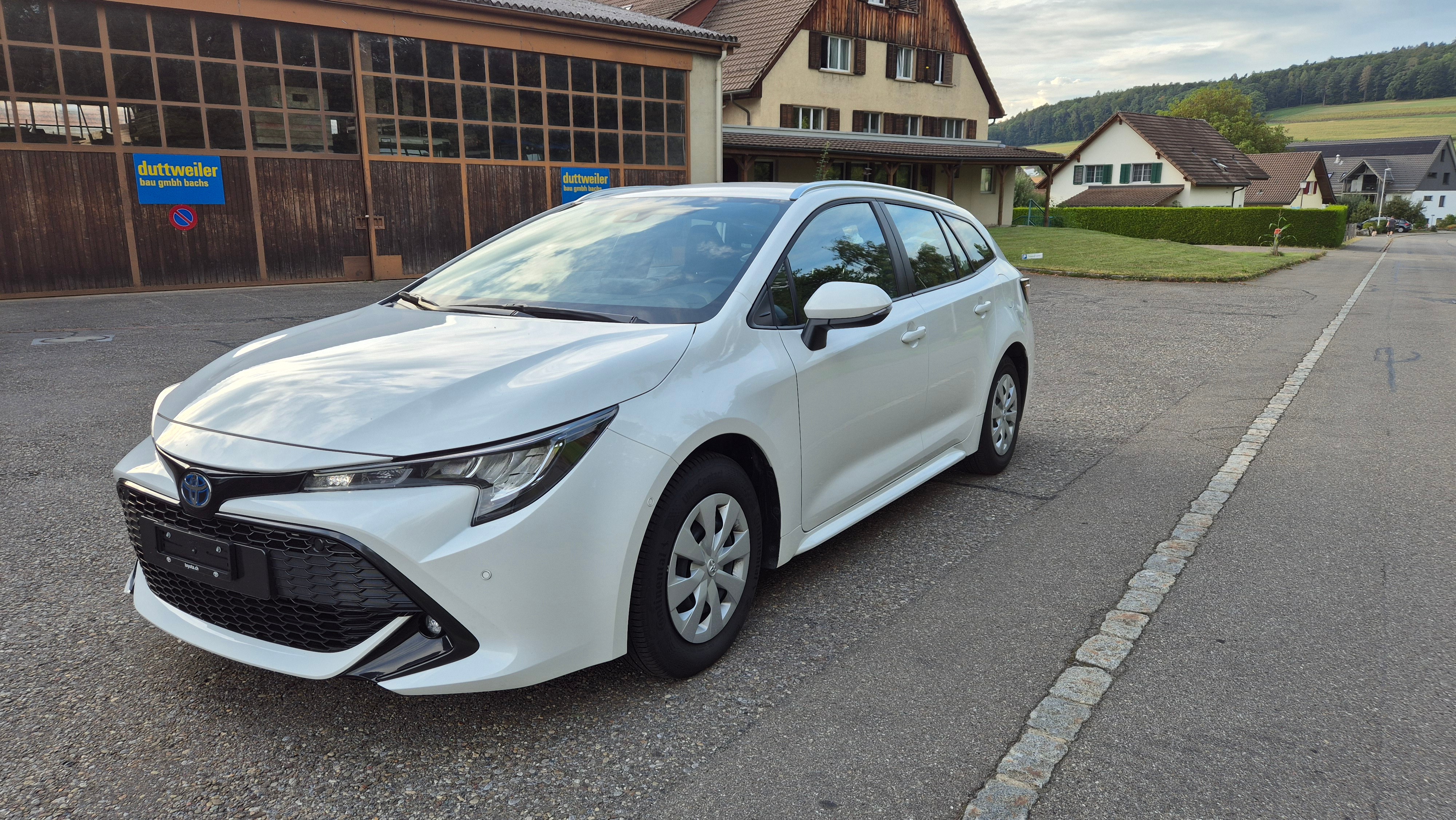 TOYOTA Corolla Touring Sports 1.8 HSD Comfort e-CVT