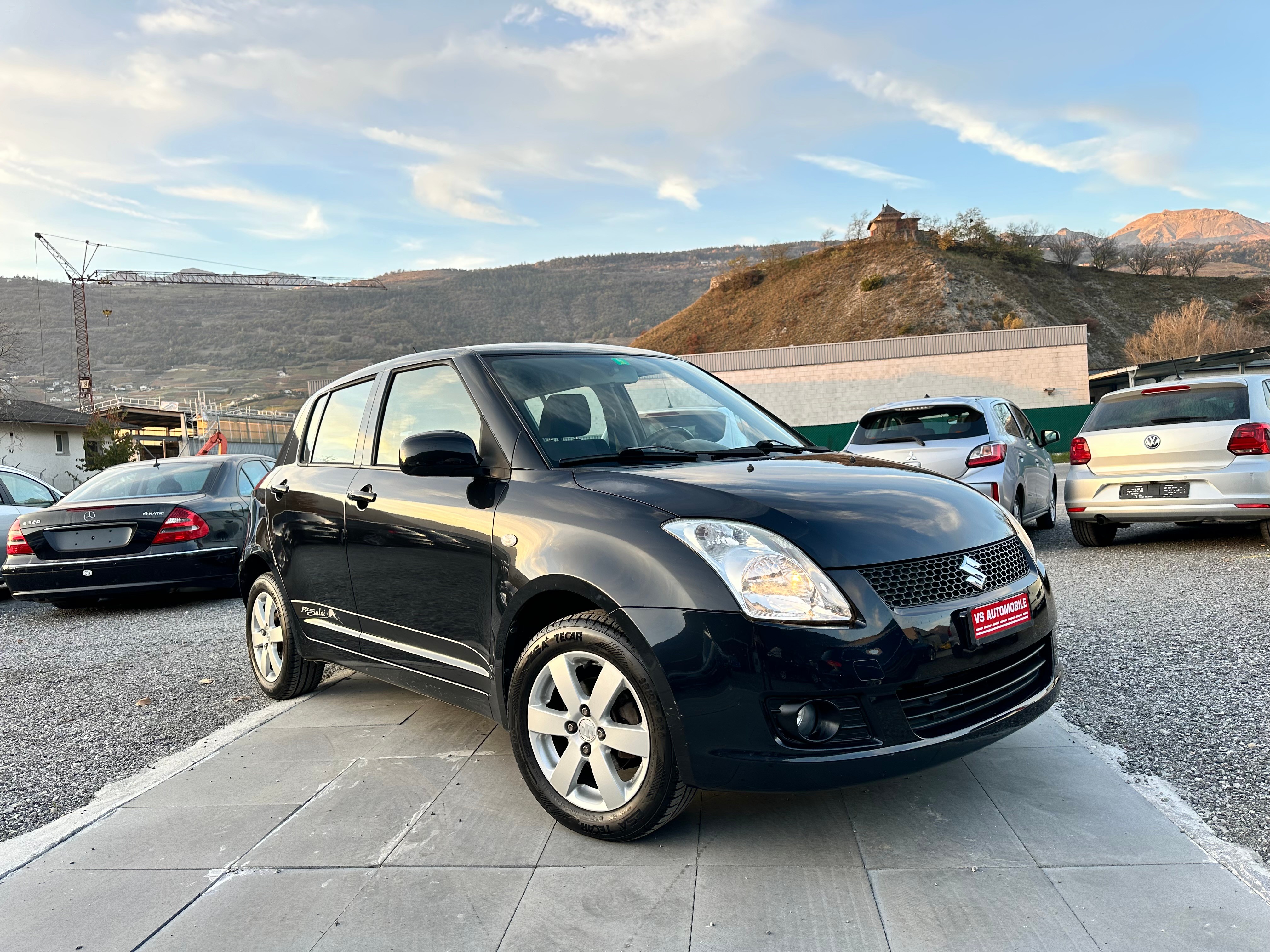 SUZUKI Swift 1.3i 16V GL Top Piz Sulai LE 4x4