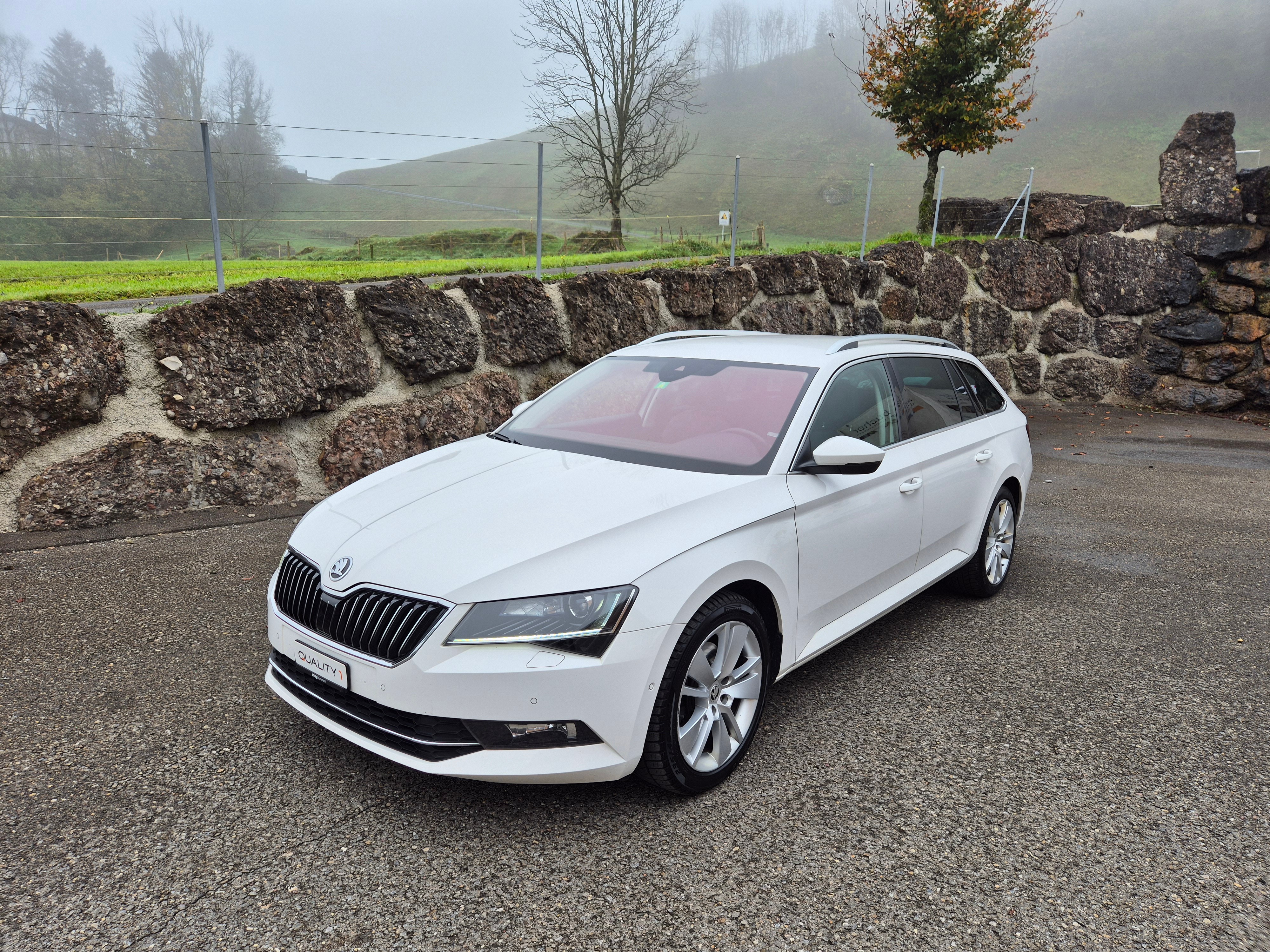 SKODA Superb Combi 2.0 TDi Style 4x4 DSG