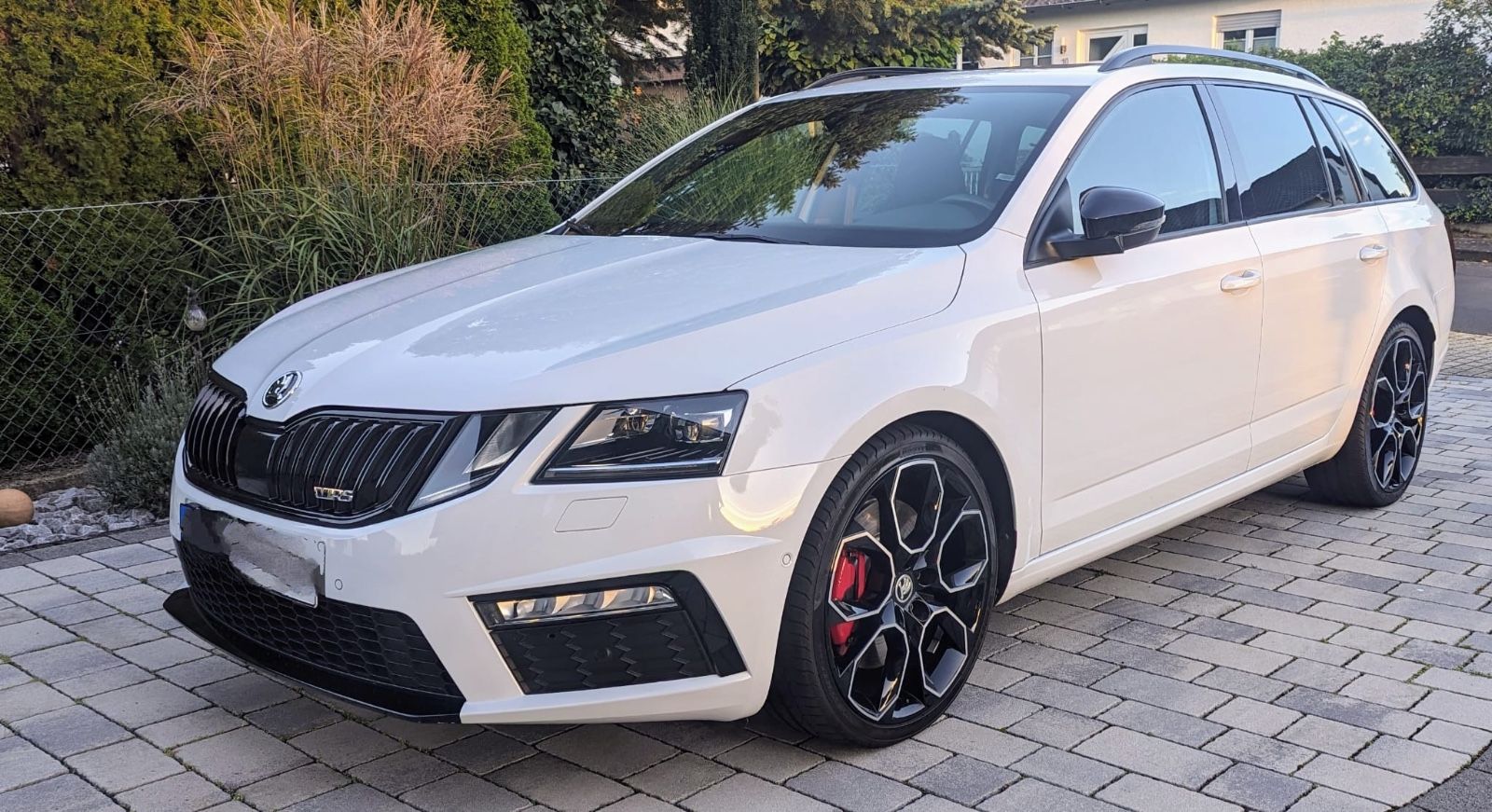 SKODA Octavia Combi 2.0 TSI RS DSG