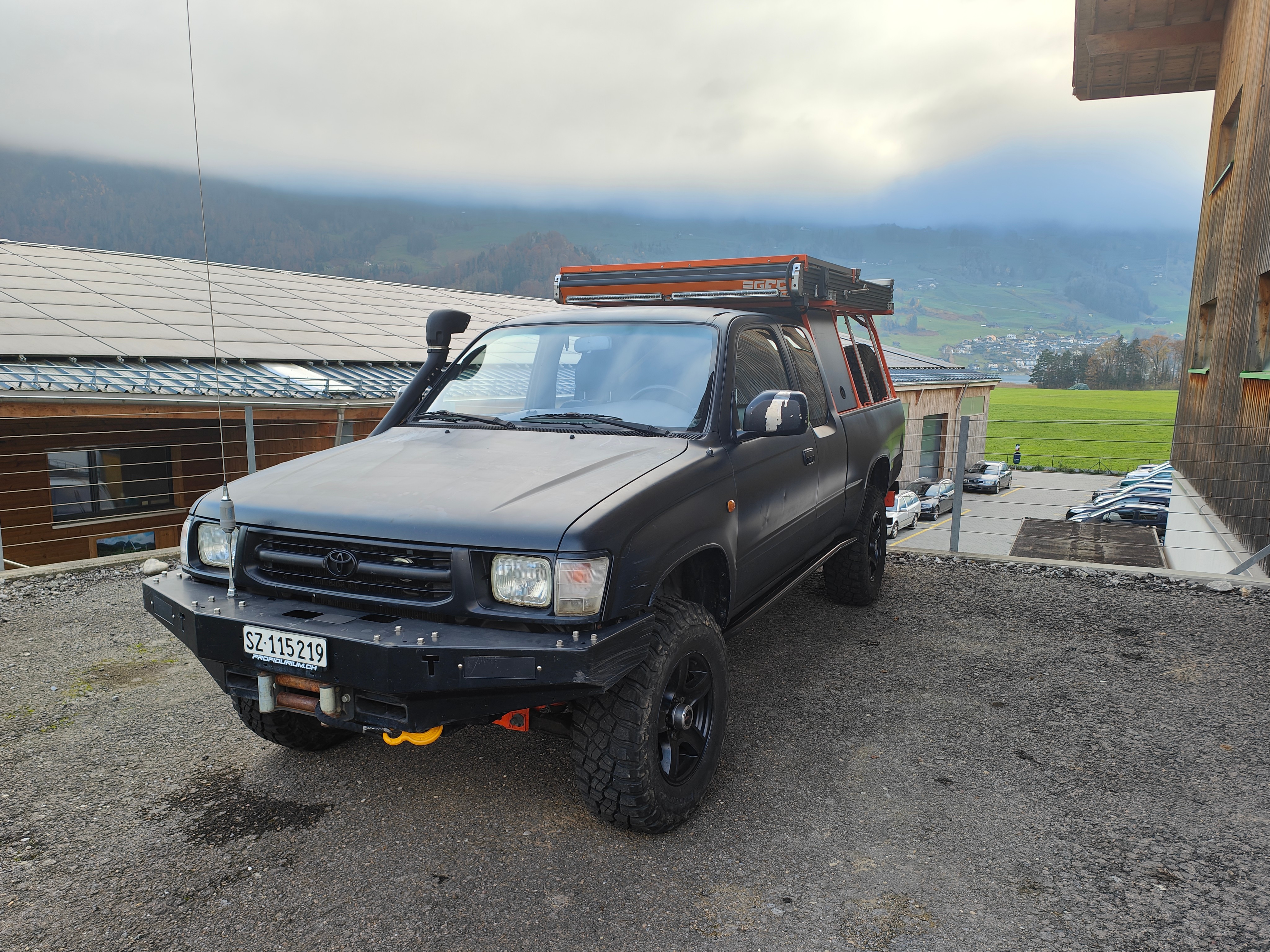 TOYOTA Hilux RZN 173 X-TRA Cab SR5