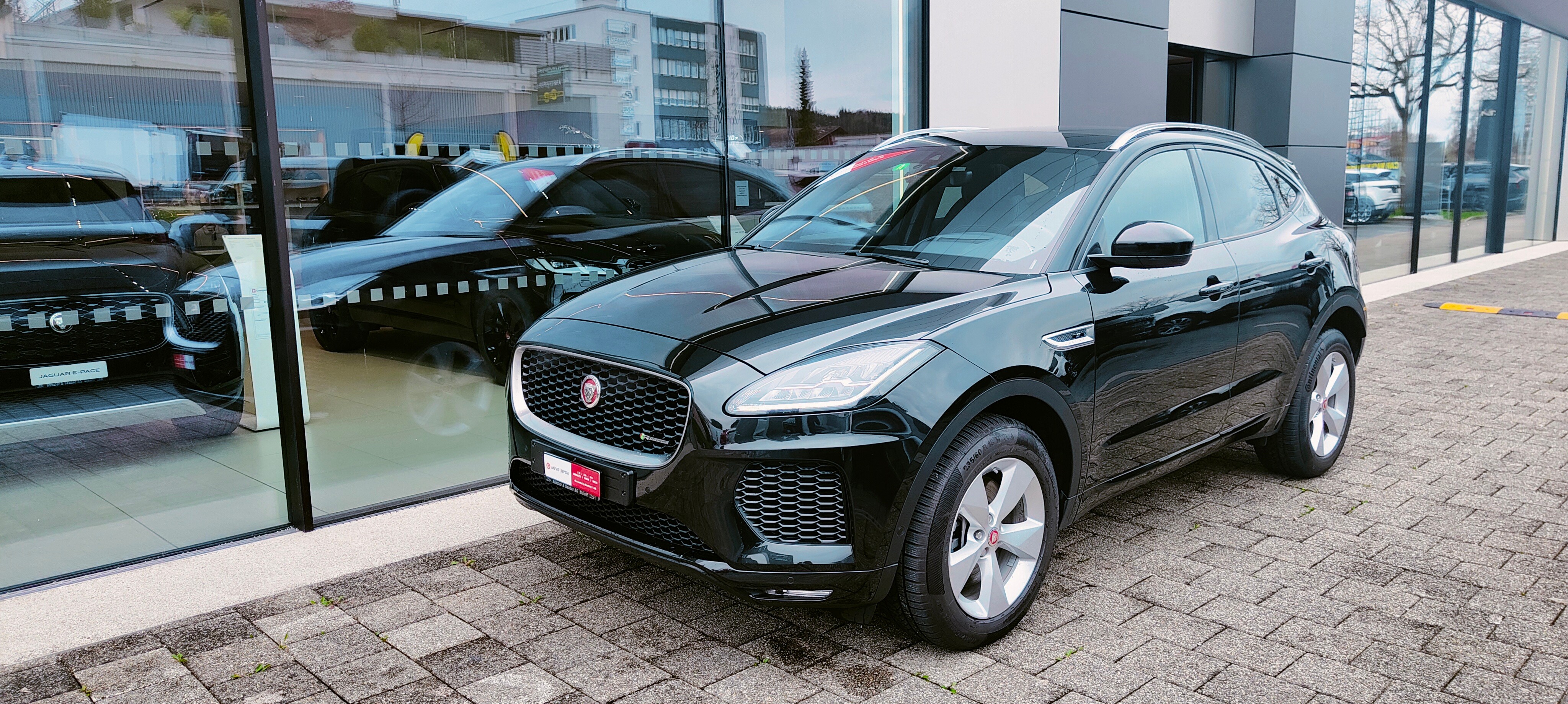 JAGUAR E-Pace 2.0 P250 R-Dynamic S AWD Automatik