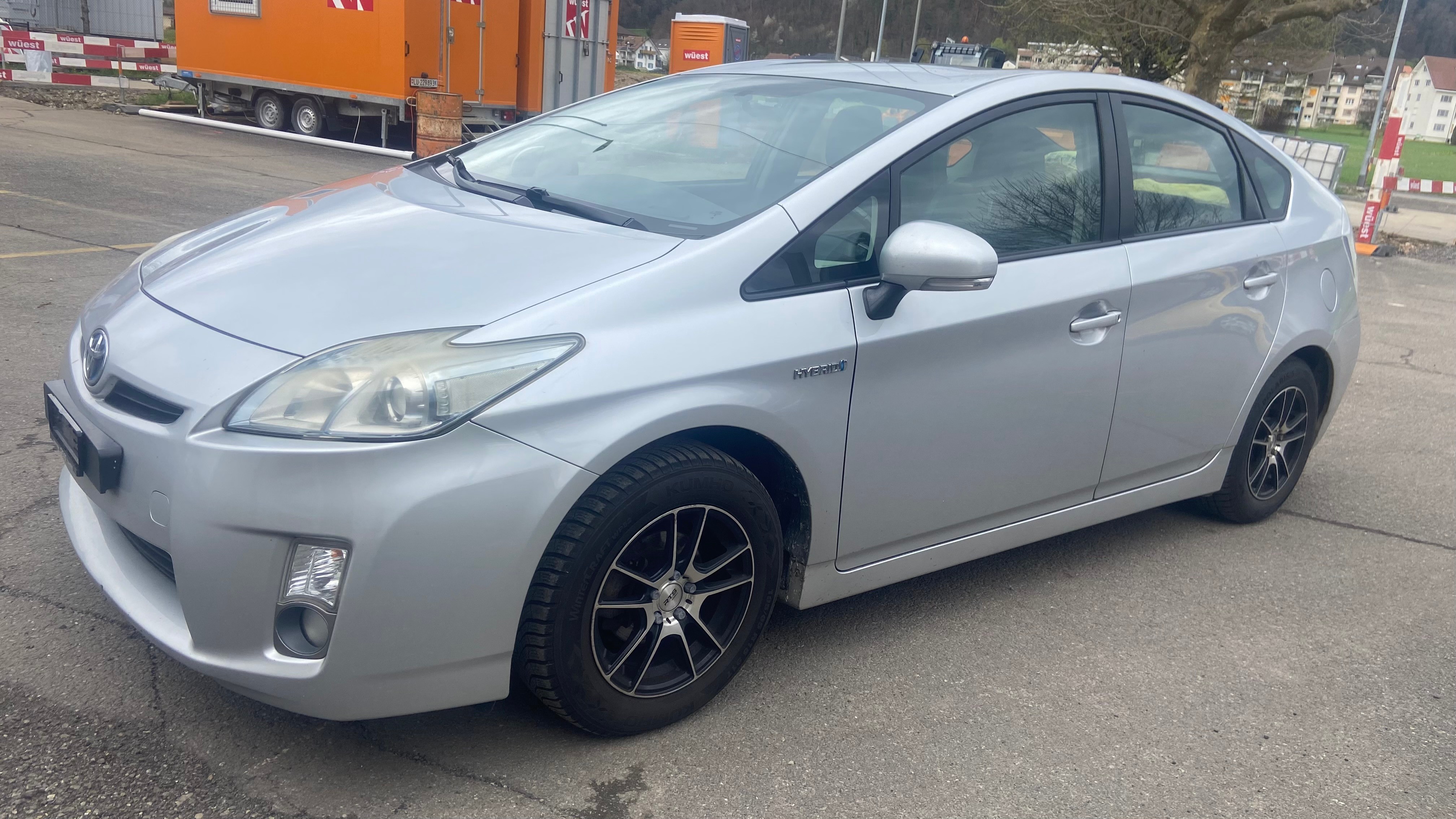 TOYOTA Prius 1.8 16V HSD Sol