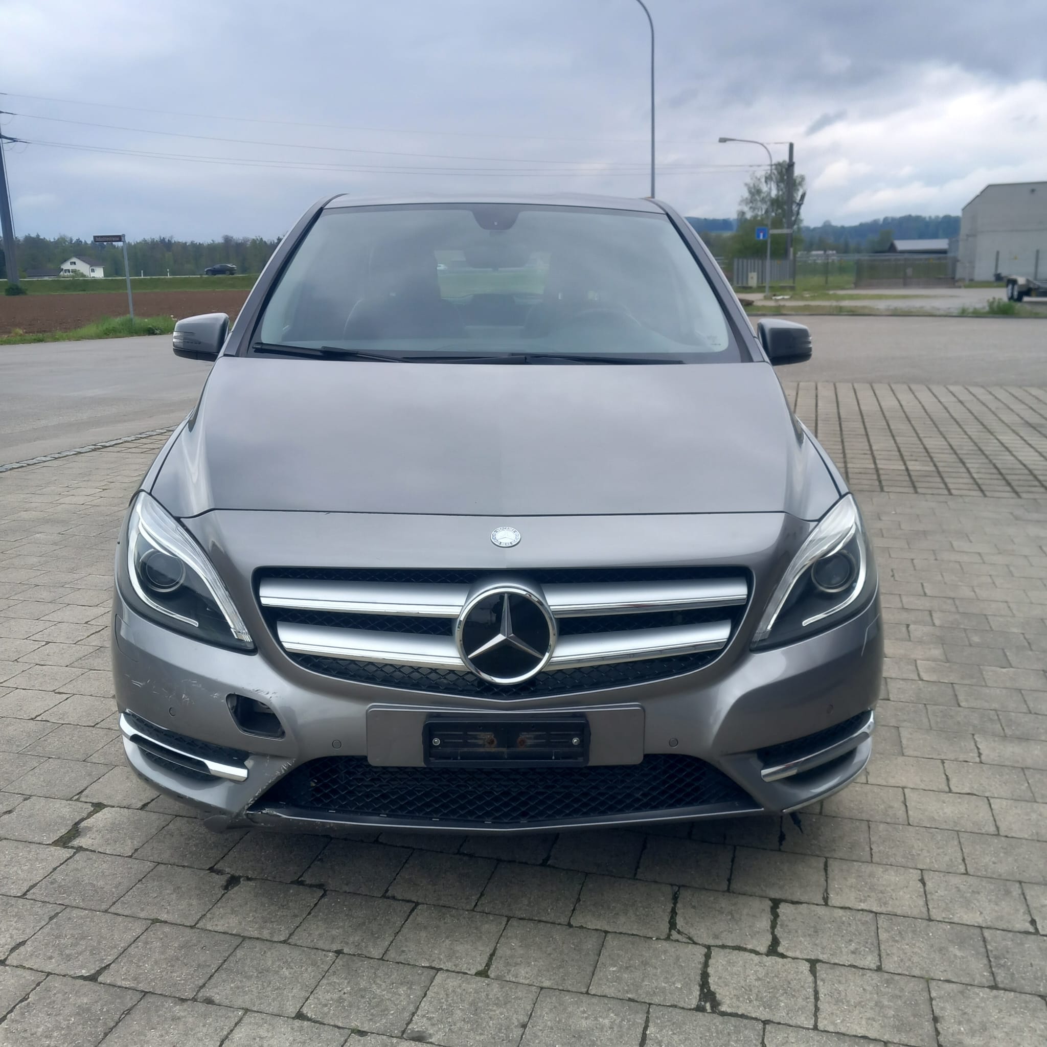 MERCEDES-BENZ B 180 7G-DCT