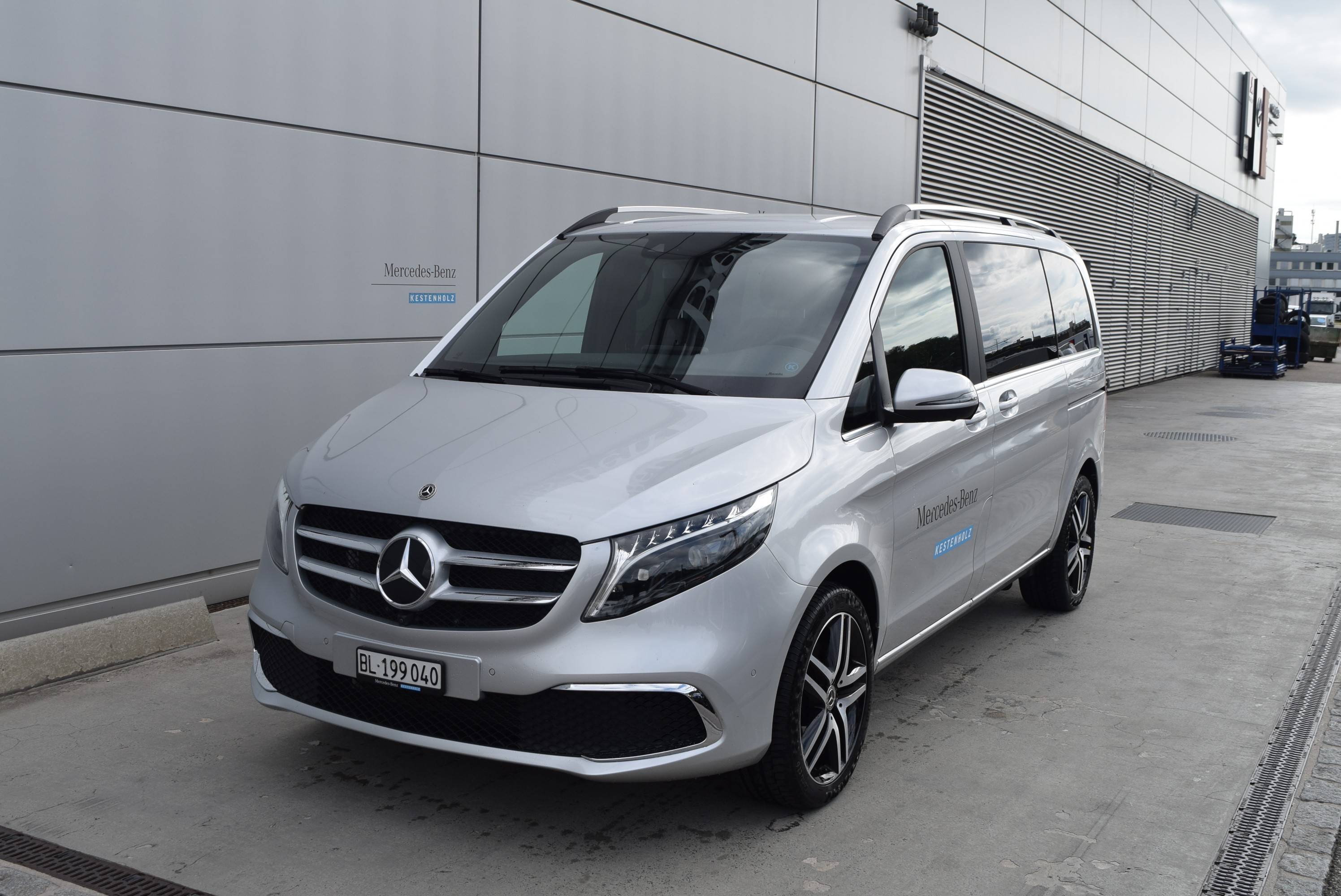 MERCEDES-BENZ V 300 d Swiss Edition kompakt 9G-Tronic