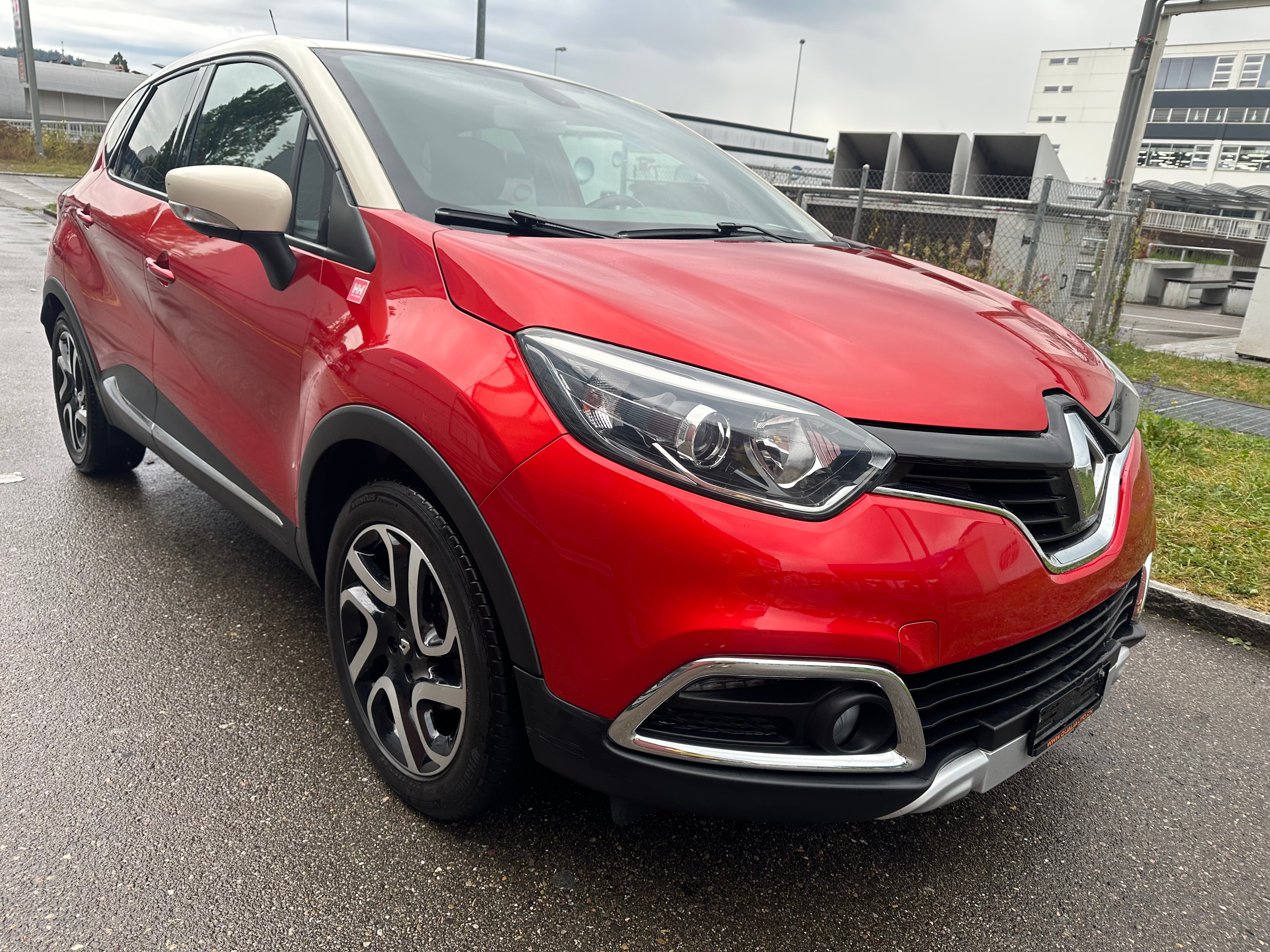 RENAULT Captur 1.2 T 16V Dynamique EDC