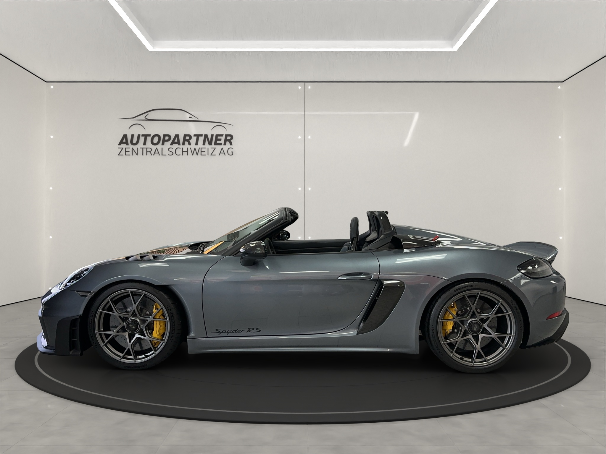 PORSCHE 718 Spyder RS Weissach-Paket ( PDK )