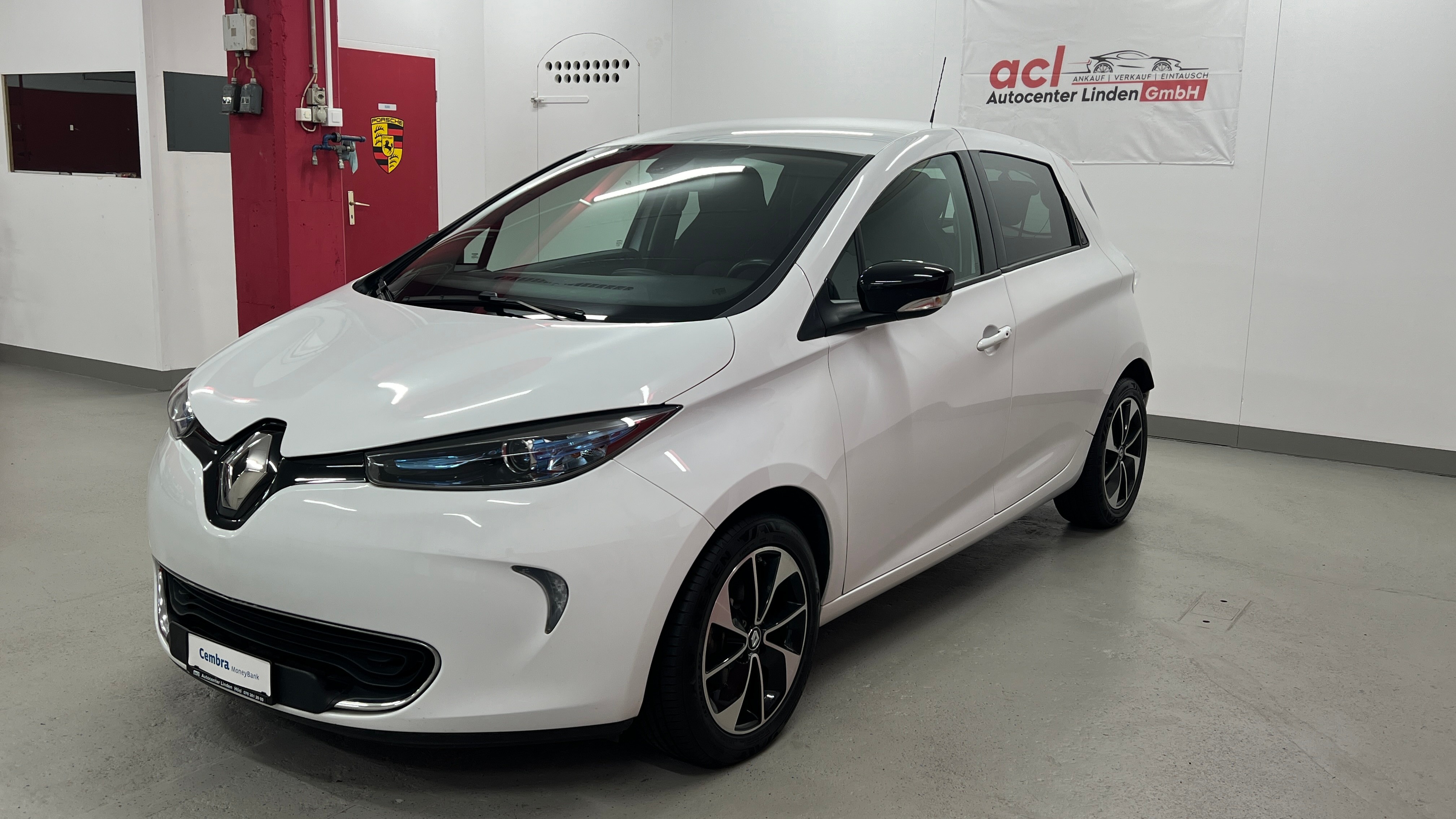 RENAULT Zoe Intens Q90 mit Schnellladung (Batterie Mieten oder für 2000 Fr kaufen) mieten noch 24 Monat à 80 Fr. exkl. Preis