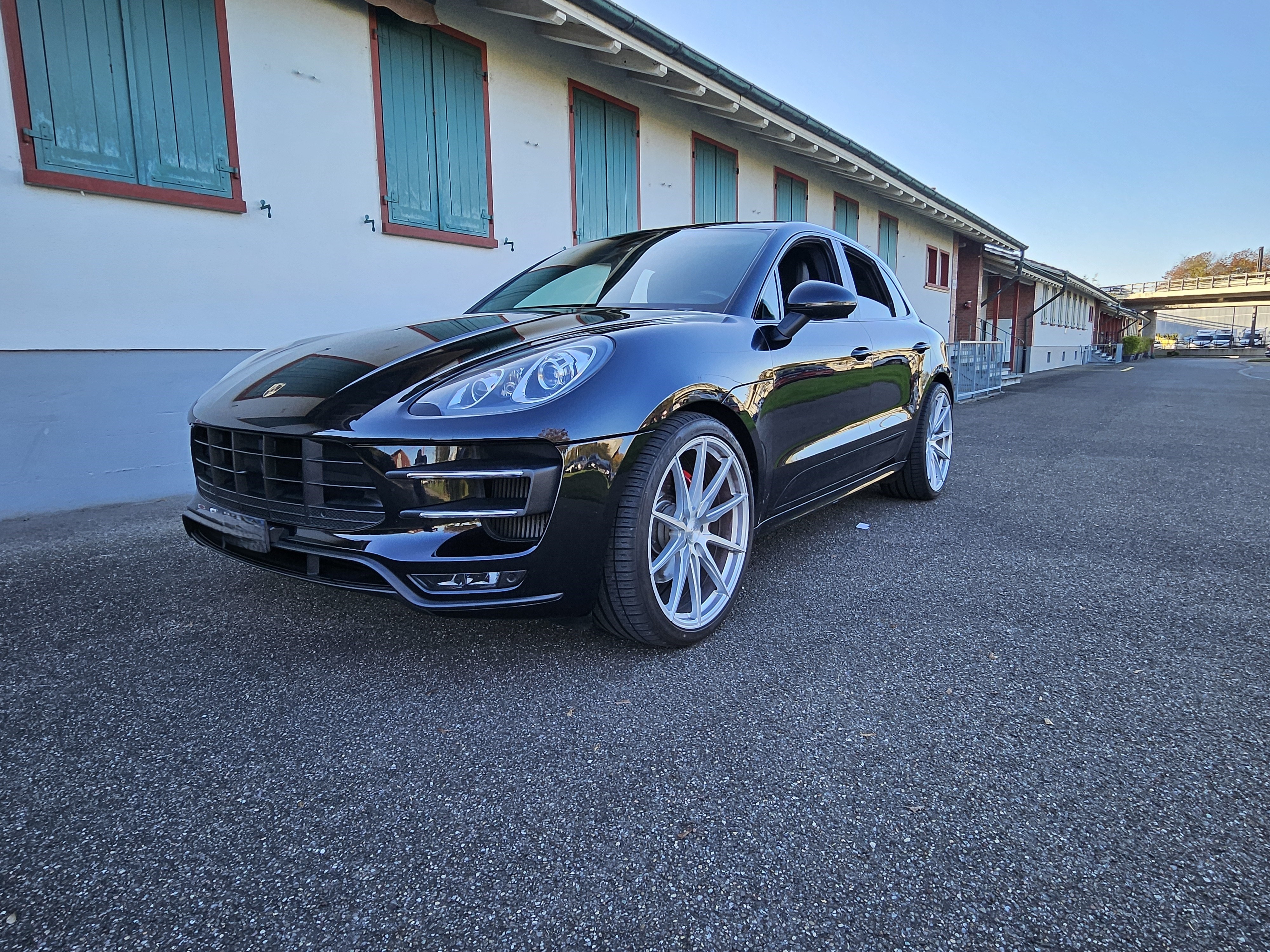 PORSCHE Macan Turbo PDK