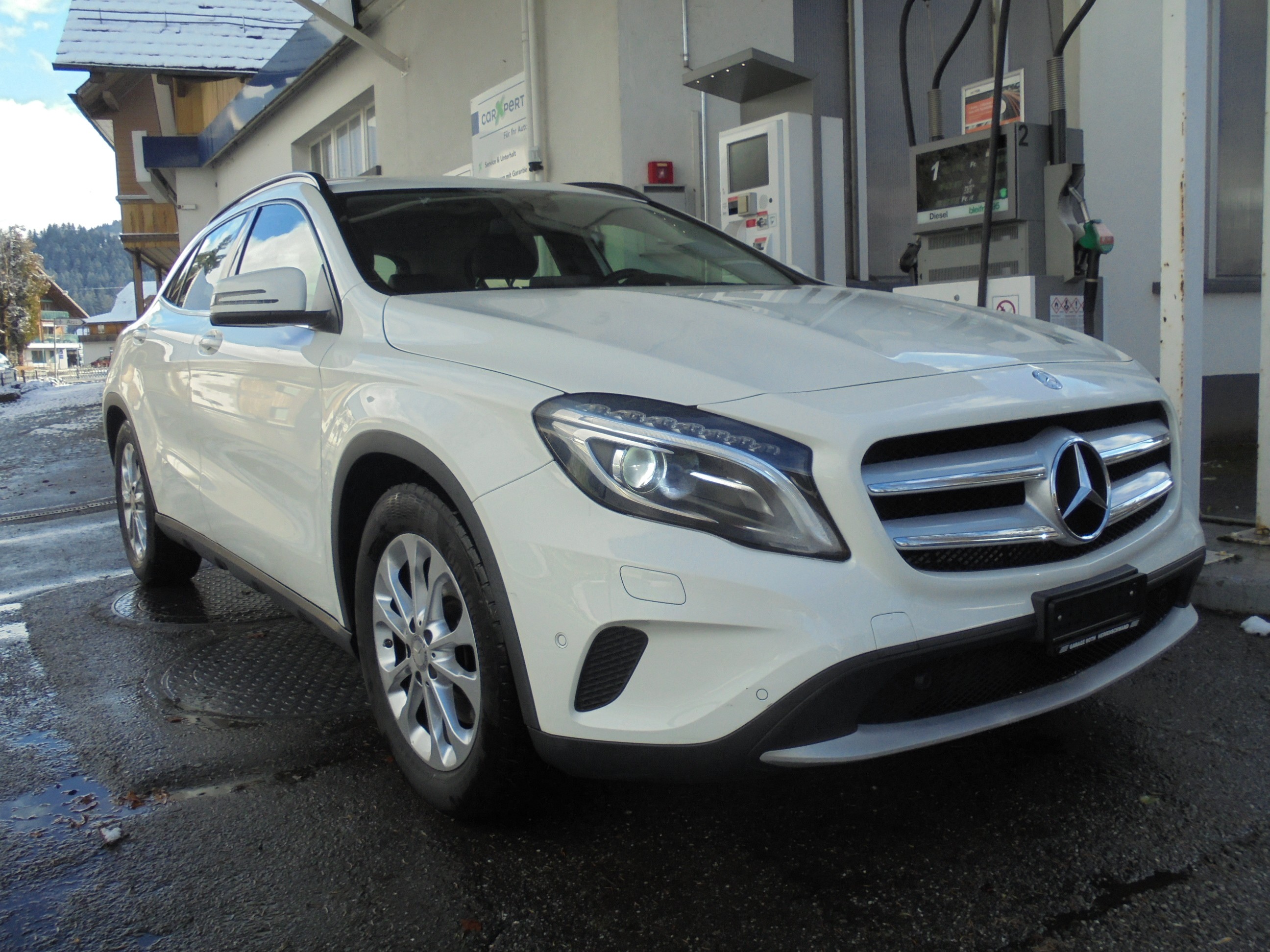 MERCEDES-BENZ GLA 250 Style 4Matic 7G-DCT