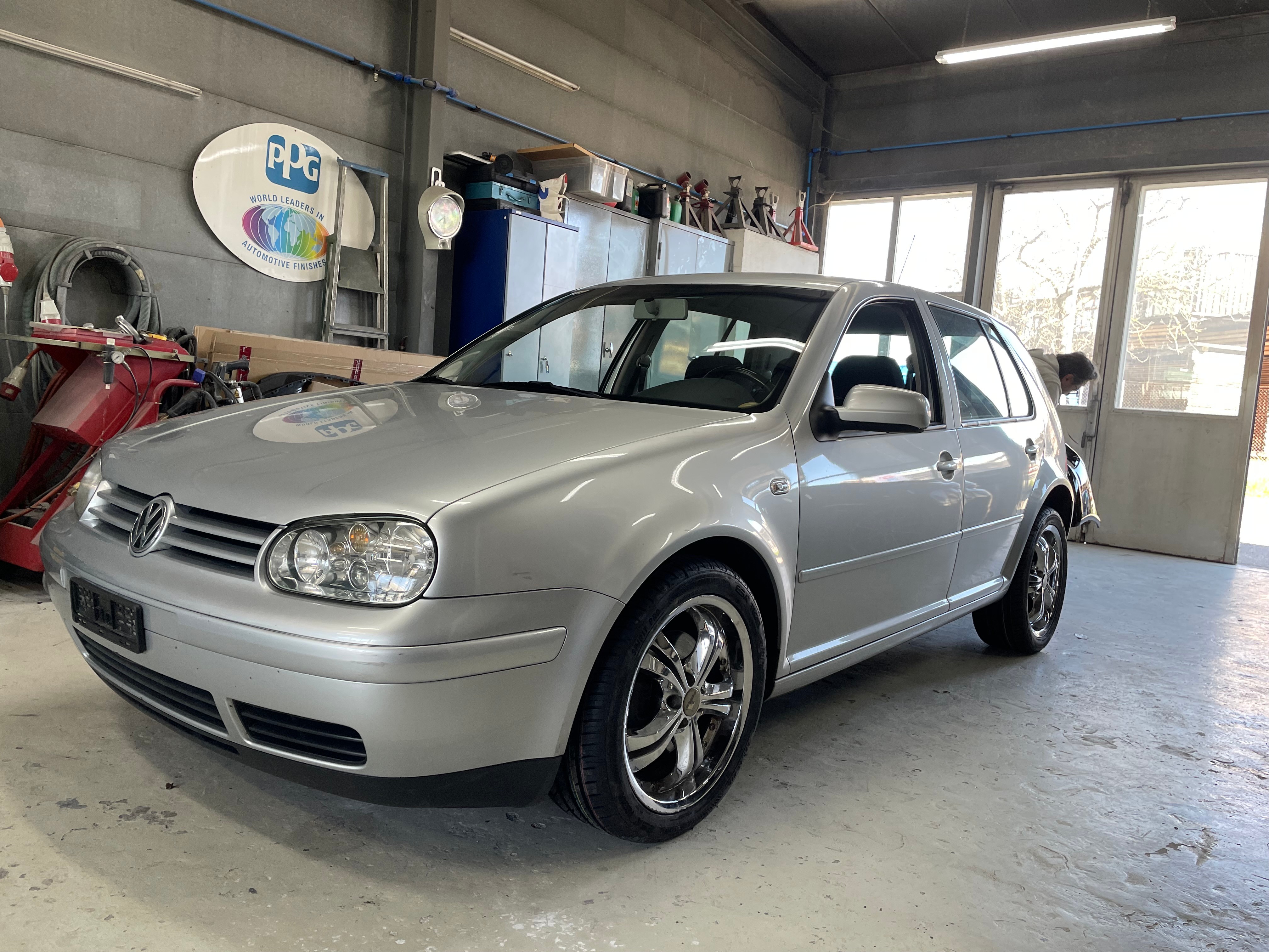 VW GOLF 1.8 Turbo automatique