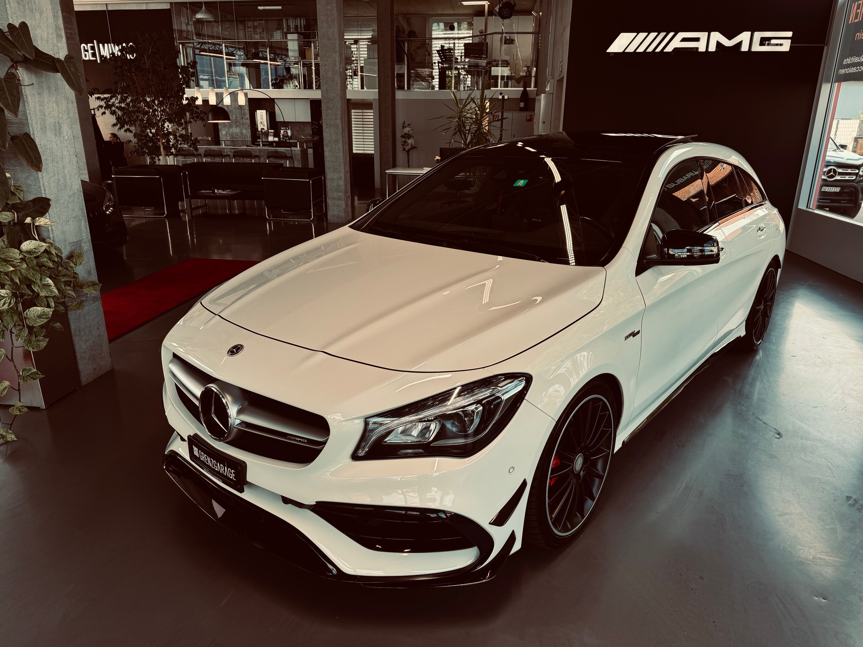 MERCEDES-BENZ CLA Shooting Brake 45 AMG 4Matic Speedshift