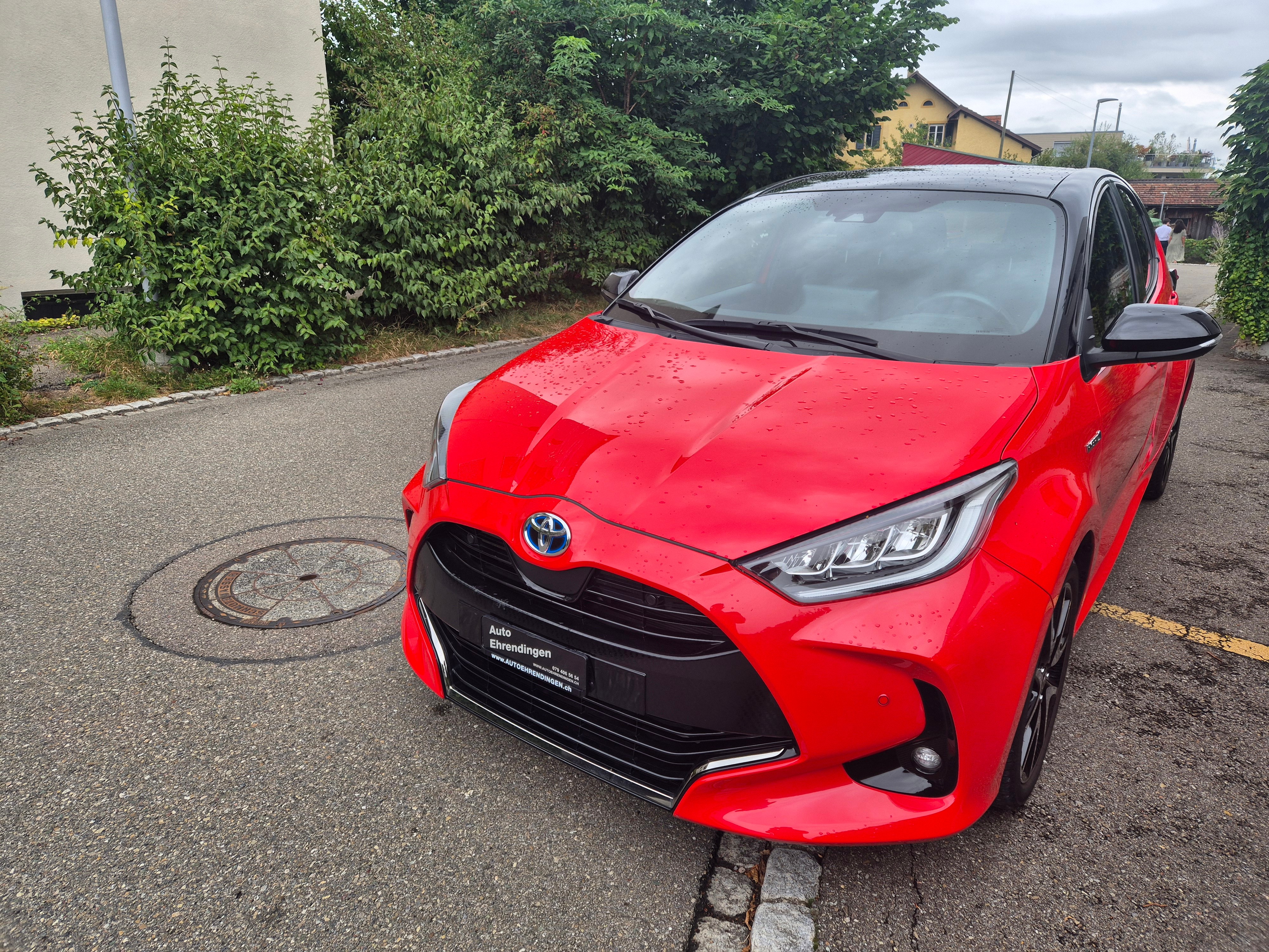 TOYOTA Yaris 1.5 Premiere Edition e-CVT