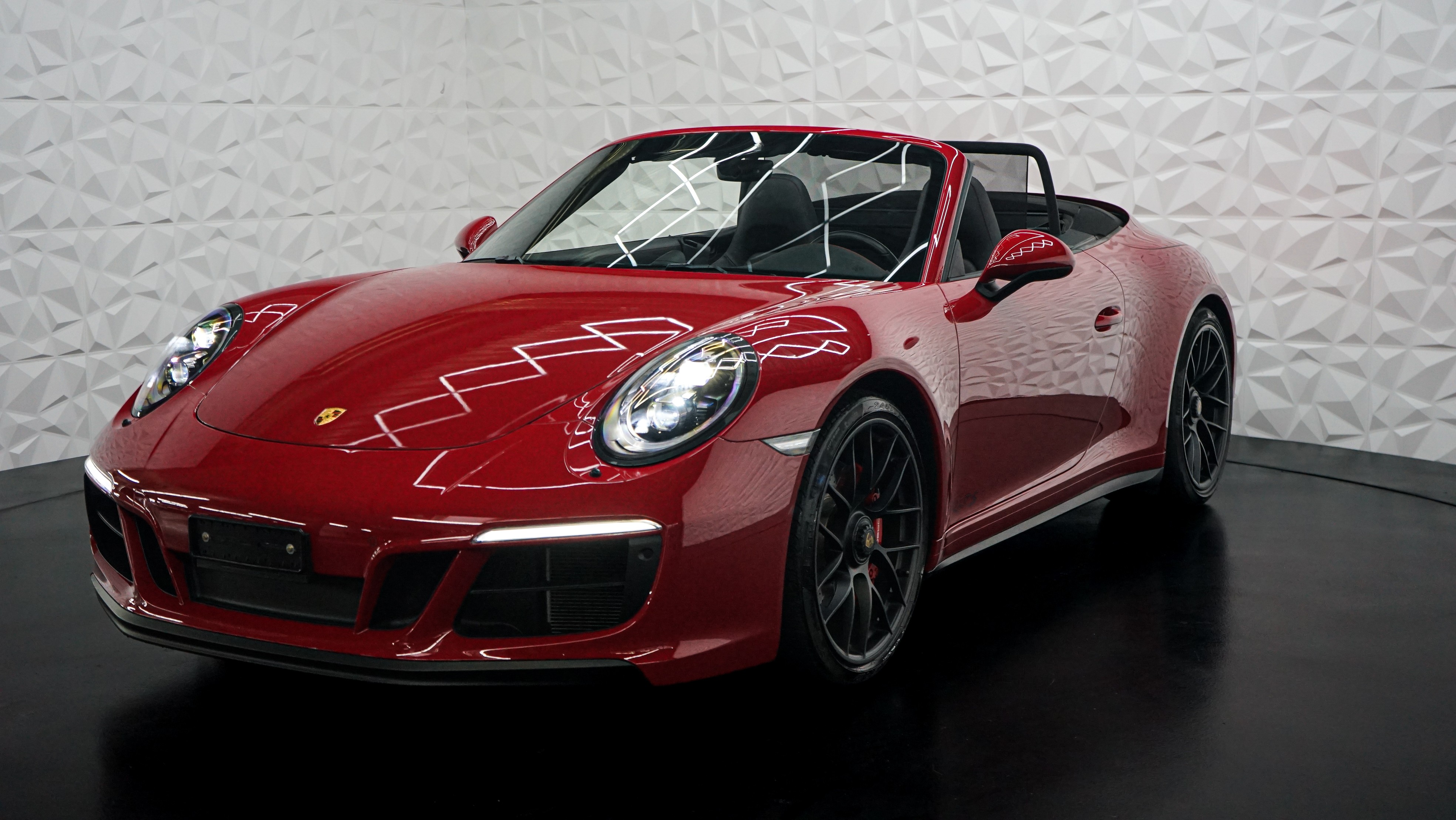 PORSCHE 911 Cabrio Carrera GTS PDK