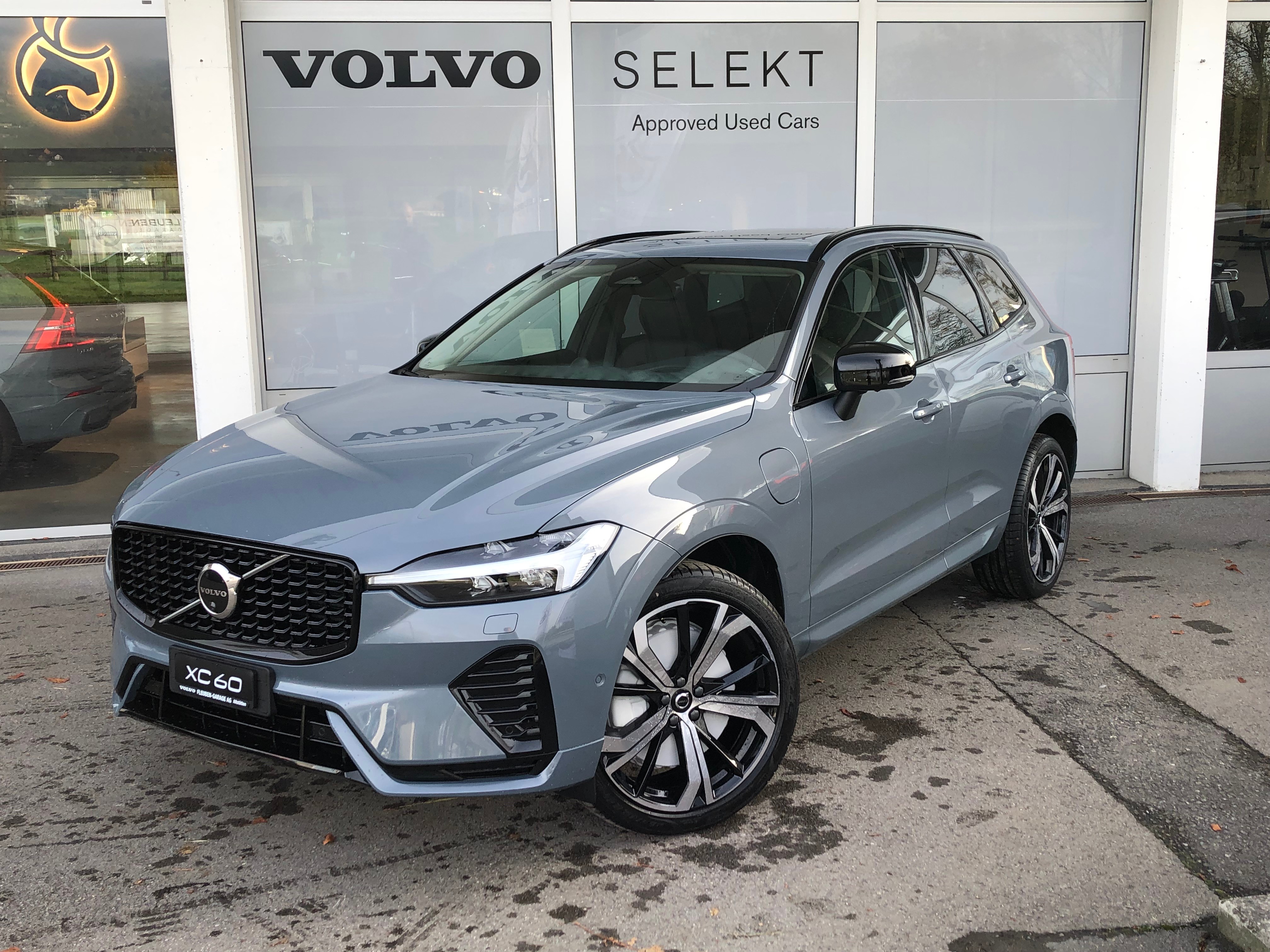 VOLVO XC60 T8 eAWD Ultim Dark