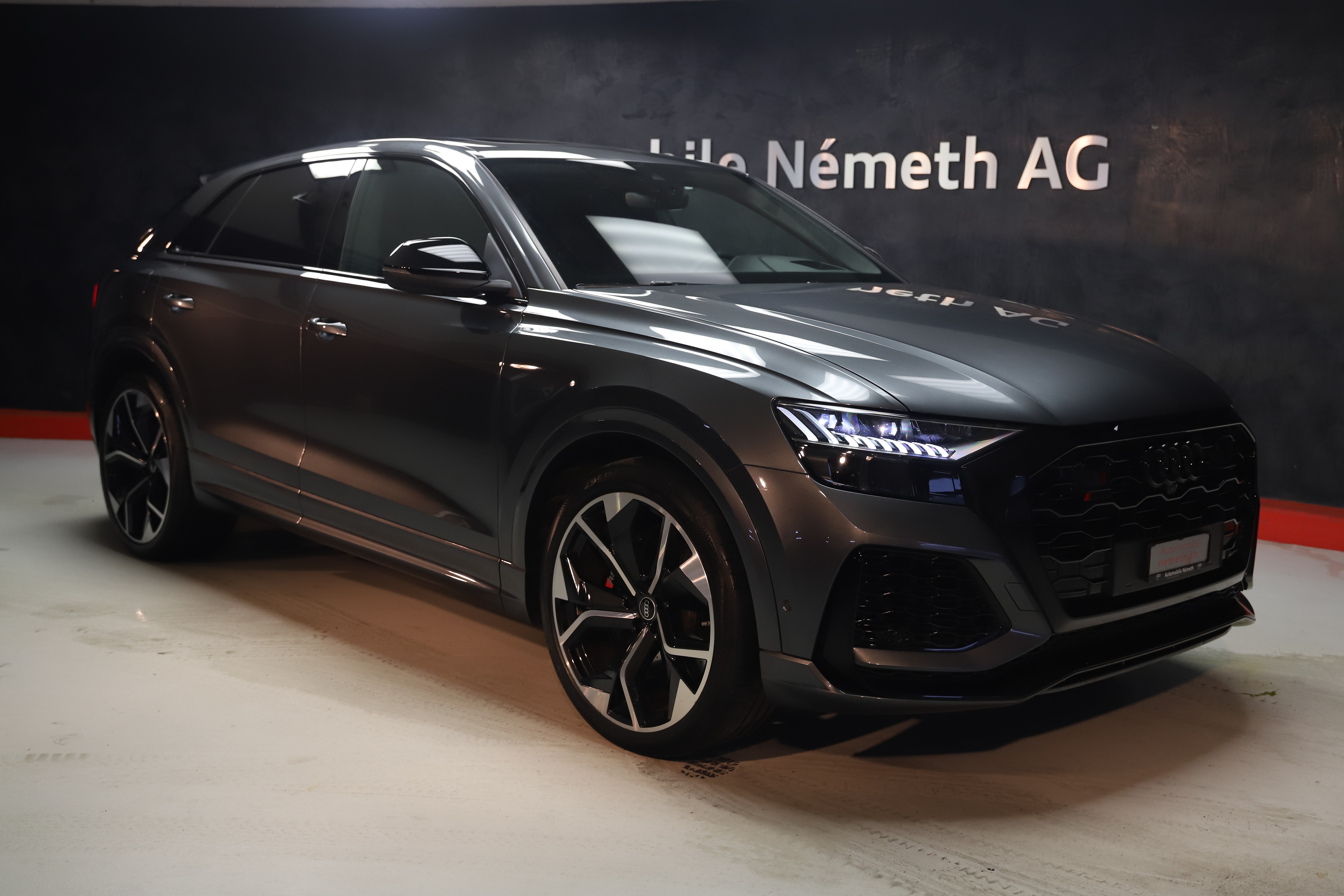 AUDI RSQ8 quattro tiptronic