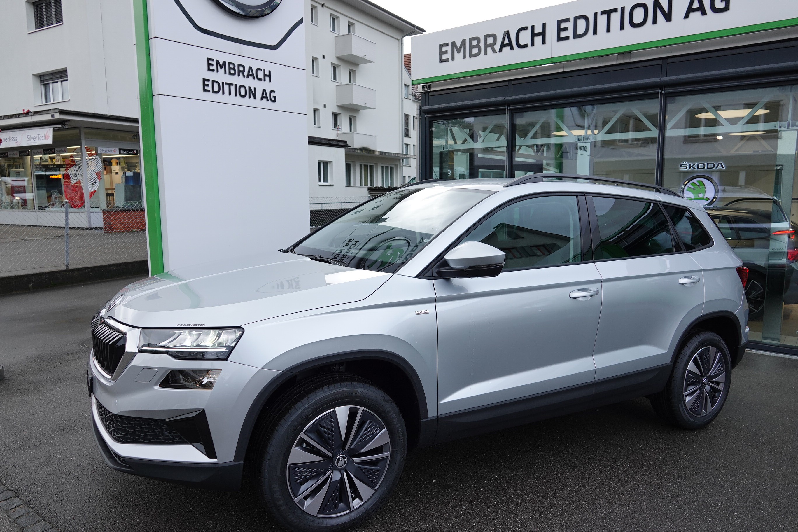 SKODA Karoq 1.5 TSI Tour DSG