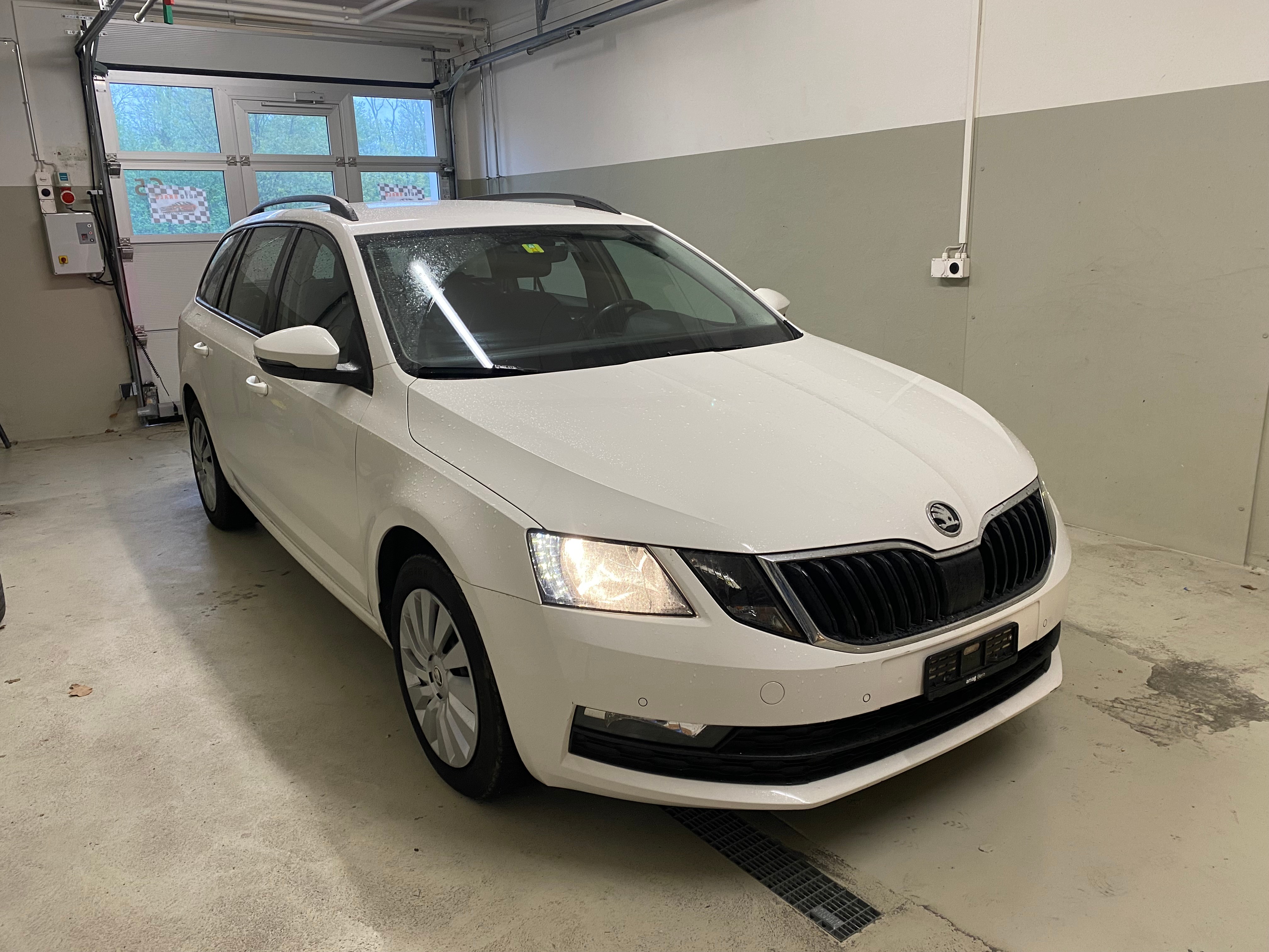 SKODA Octavia Combi 1.5 TSI Ambition DSG