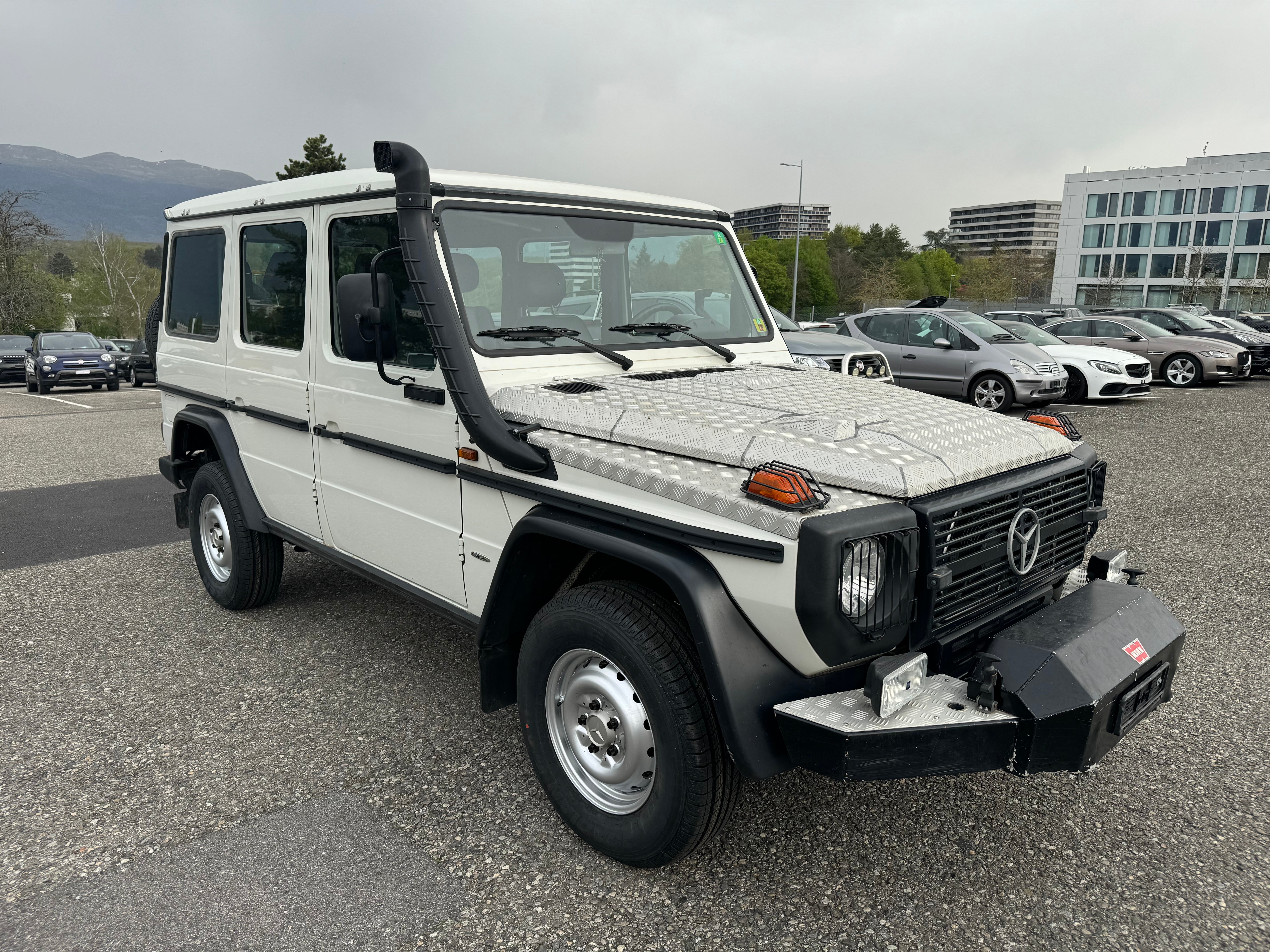 MERCEDES-BENZ G 300