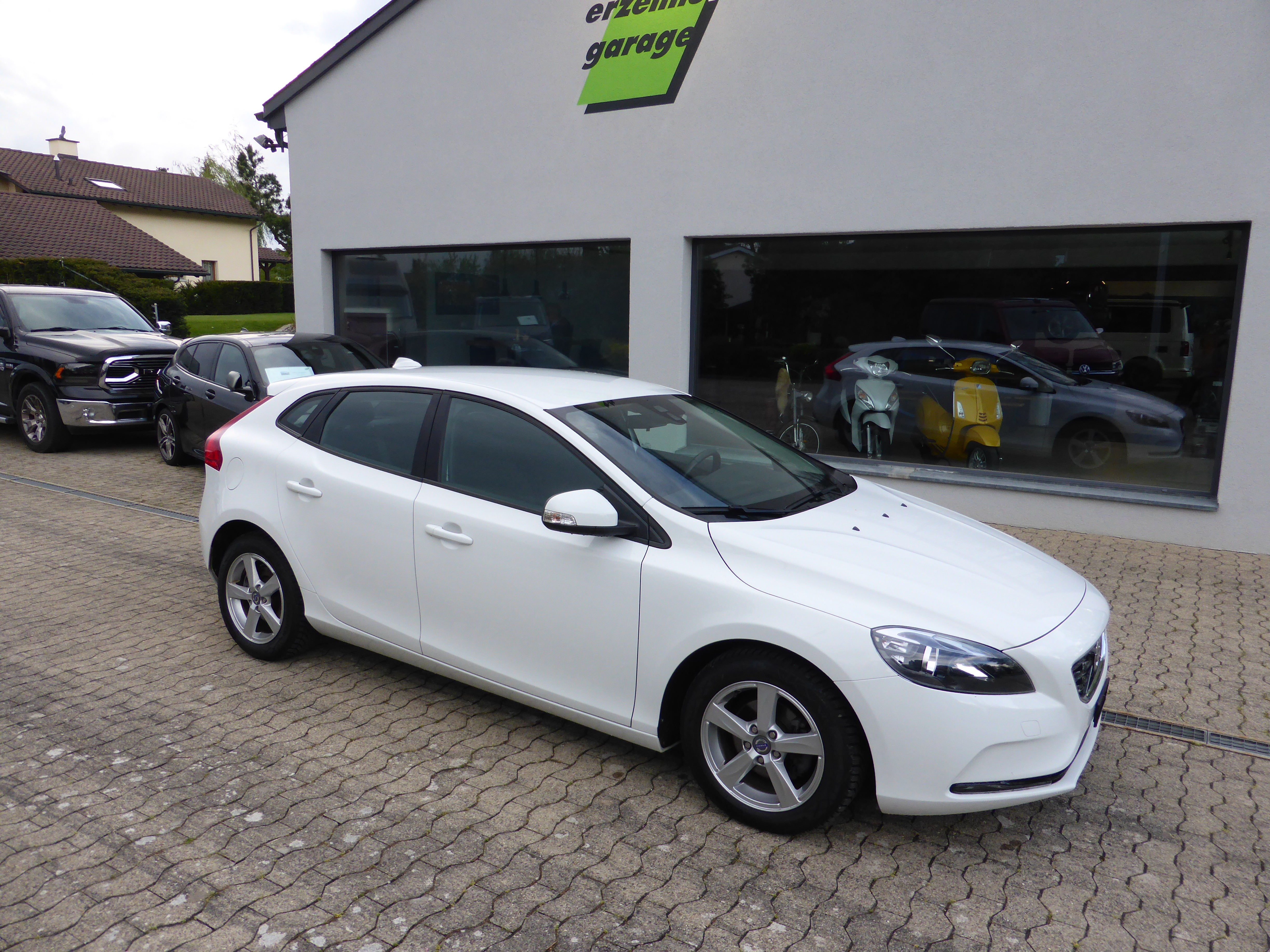 VOLVO V40 D2 Kinetic