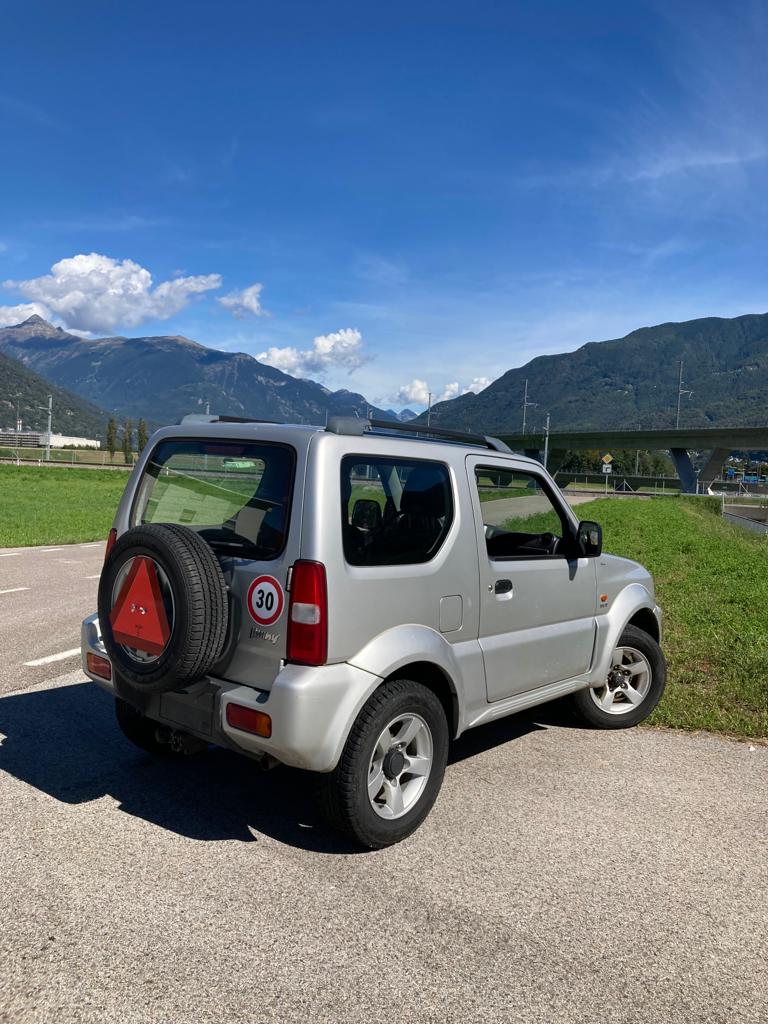 SUZUKI Jimny 1.3 16V Country