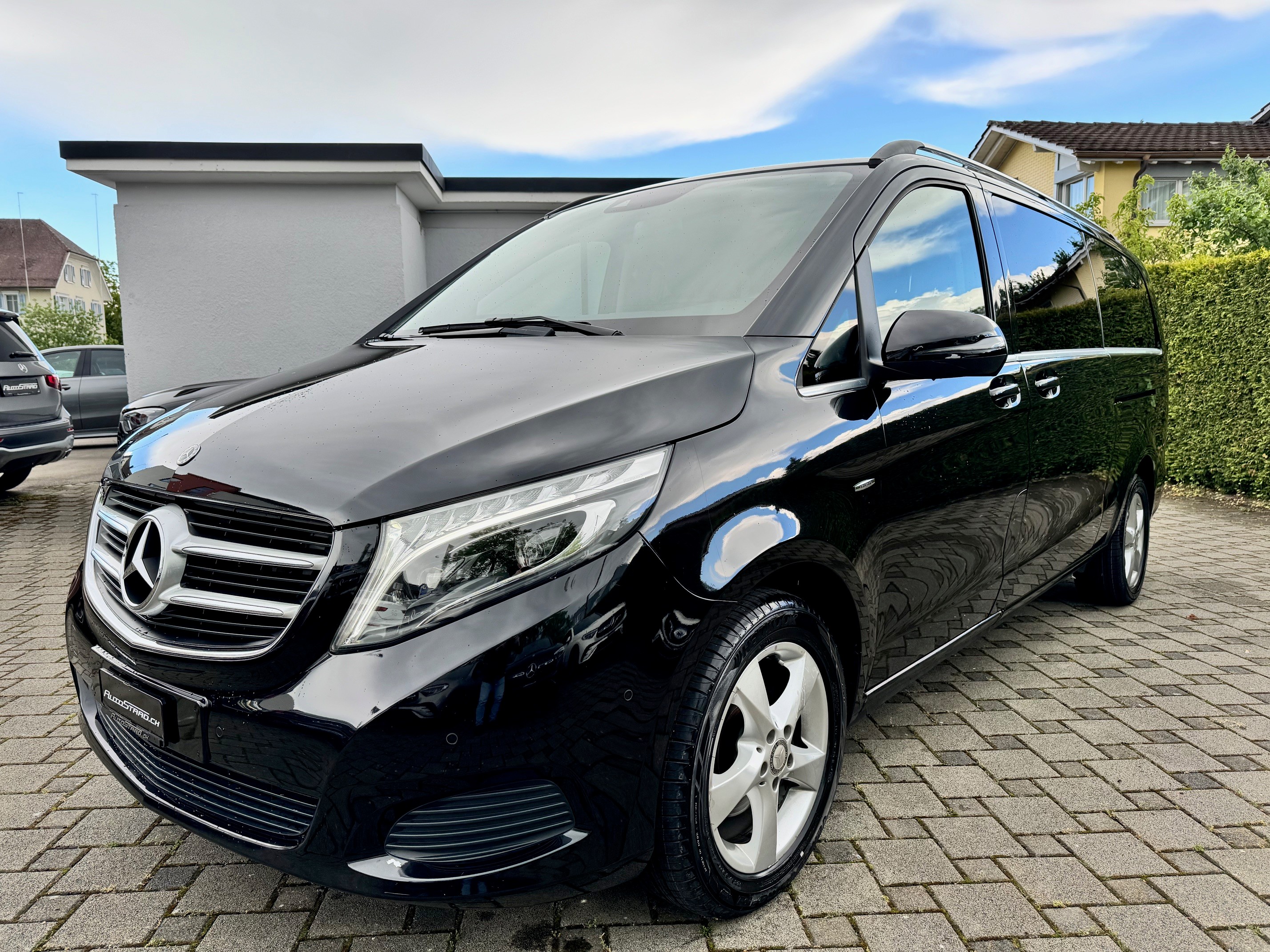 MERCEDES-BENZ V 220 d Avantgarde extralang 7G-Tronic