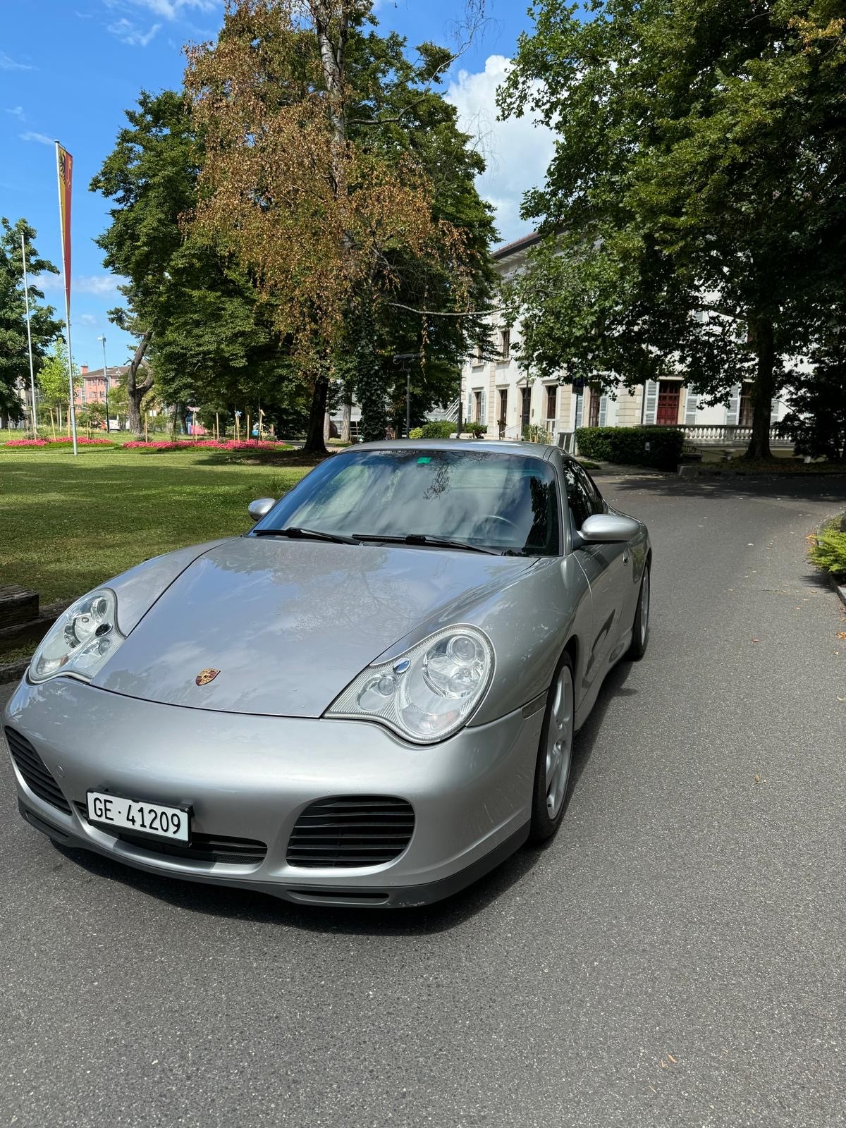 PORSCHE 911 Carrera 4 S