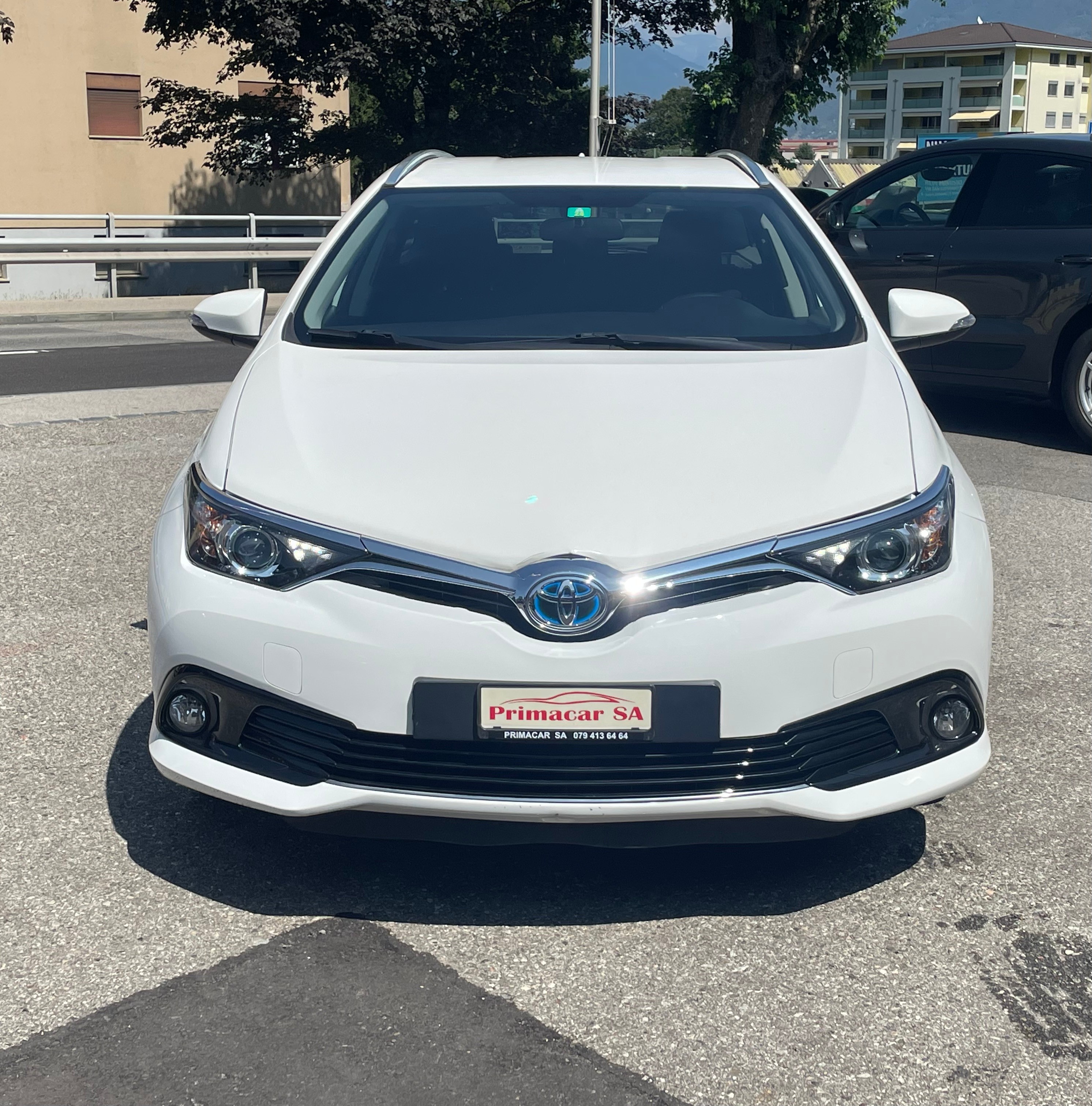 TOYOTA Auris Touring Sports 1.8 HSD Trend e-CVT