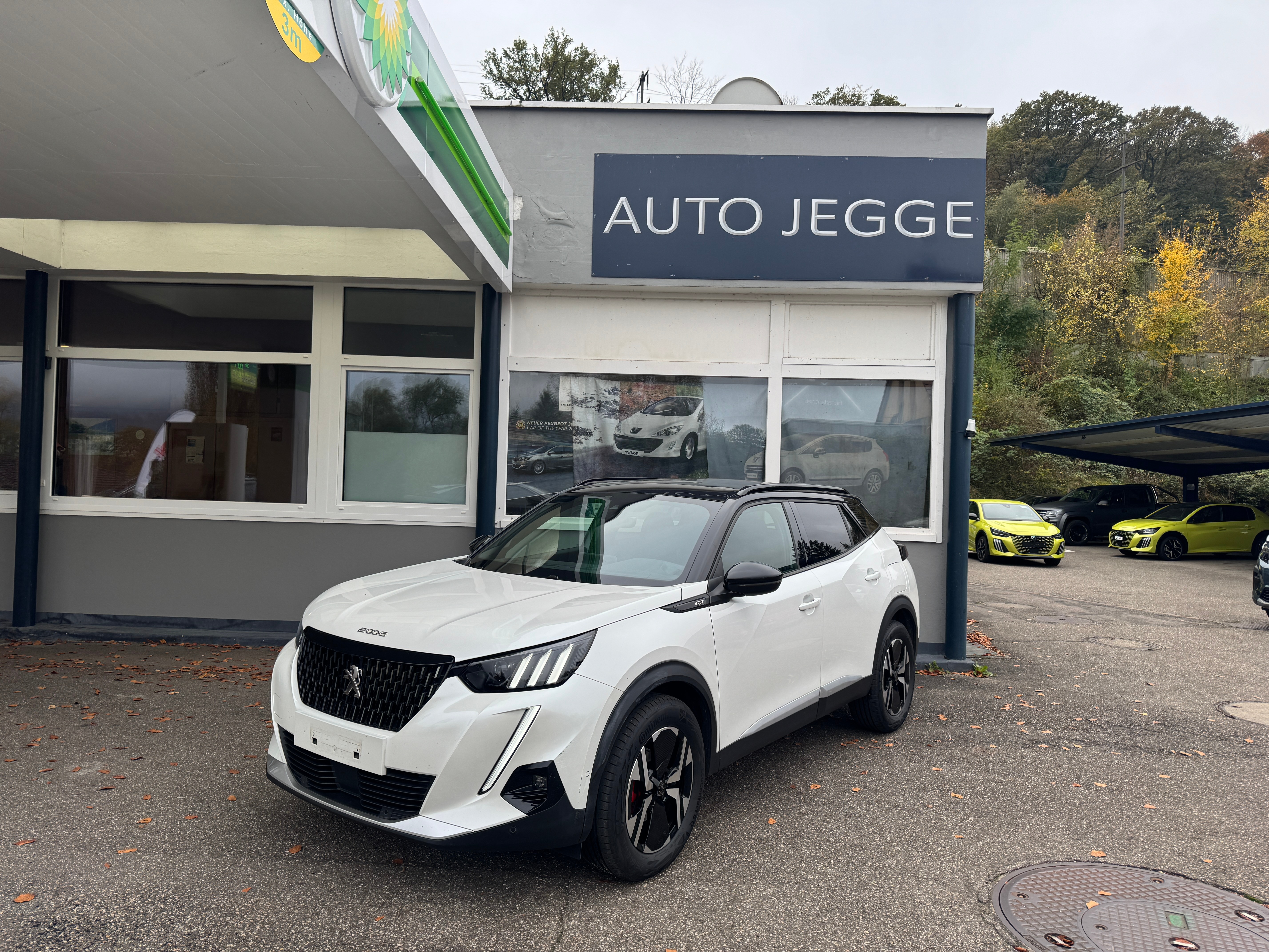 PEUGEOT 2008 1.2 PureTech GT Pack EAT8