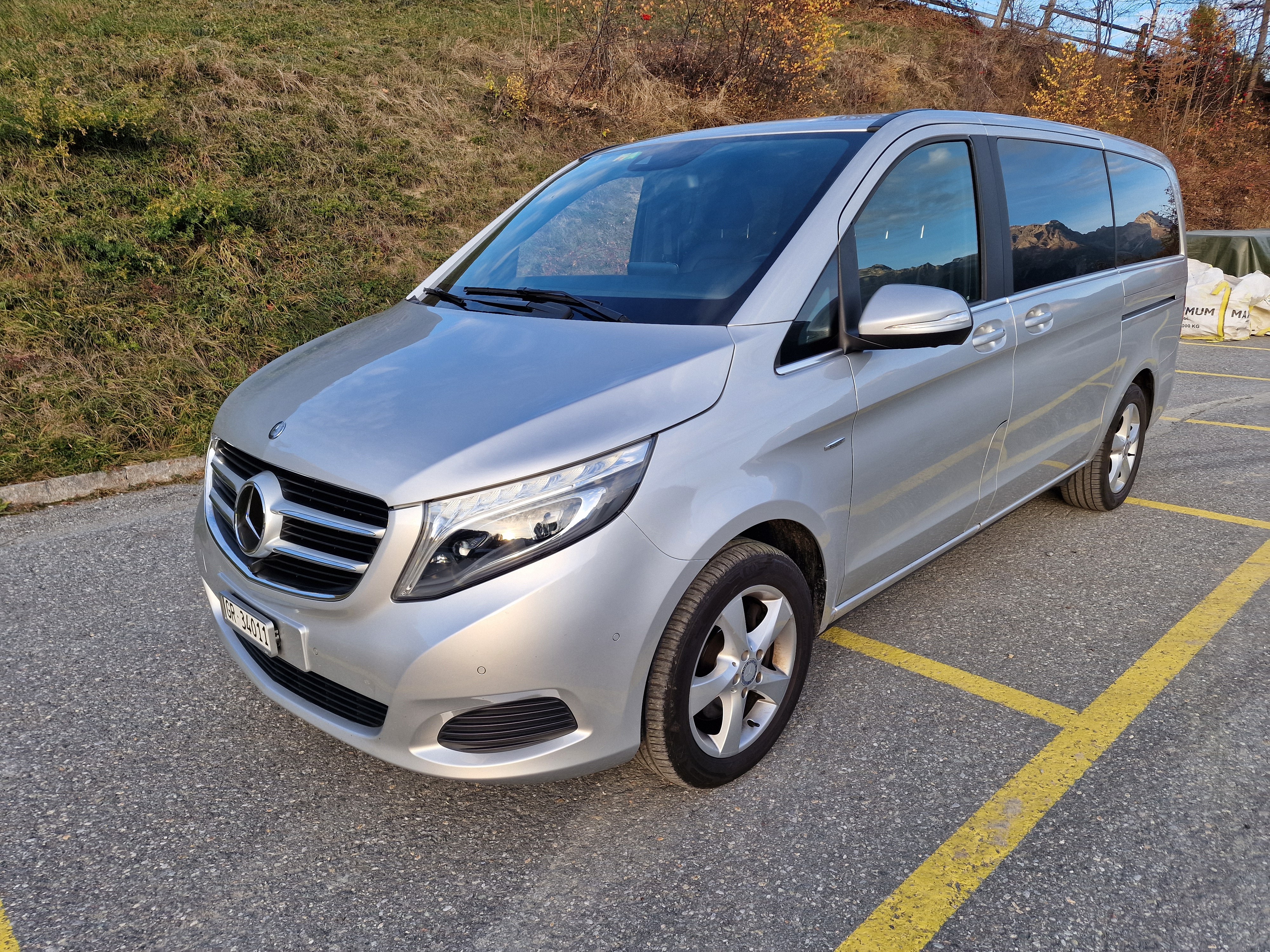 MERCEDES-BENZ V 250 d Avantgarde lang 4Matic 7G-Tronic mit AHK und Standheizung