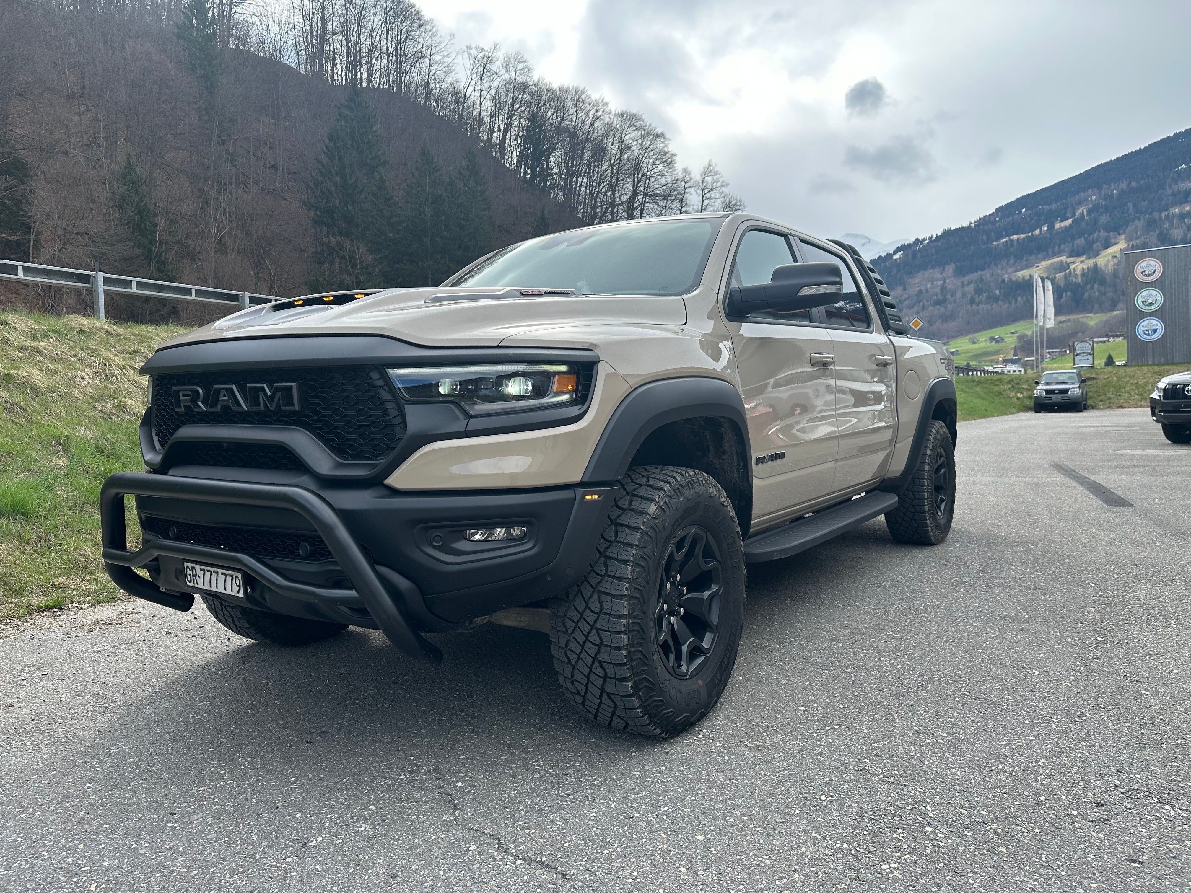 DODGE TRX