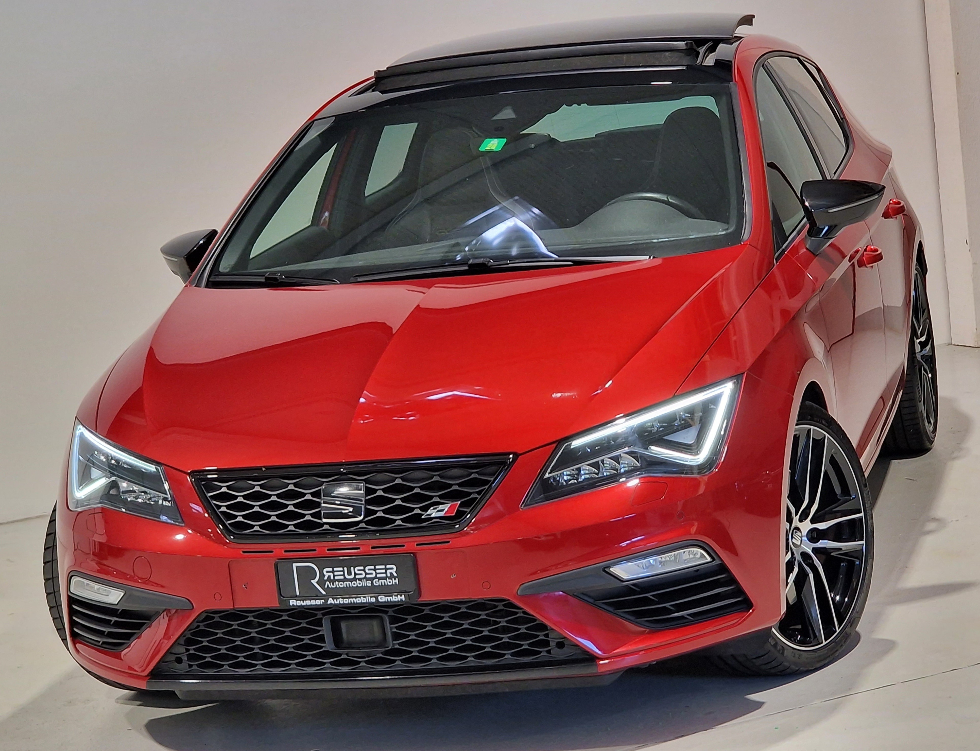 SEAT Leon 2.0 TSI Cupra 300 DSG