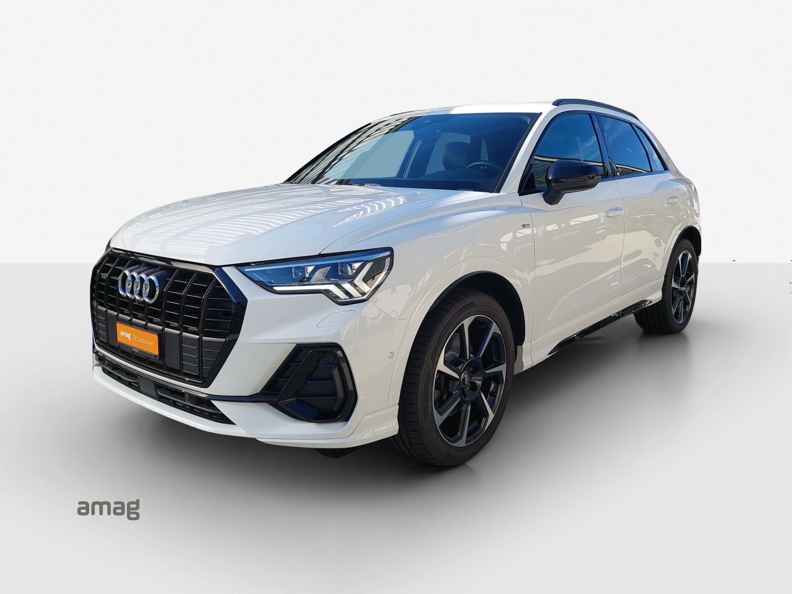 AUDI Q3 40 TFSI S line quattro S-tronic